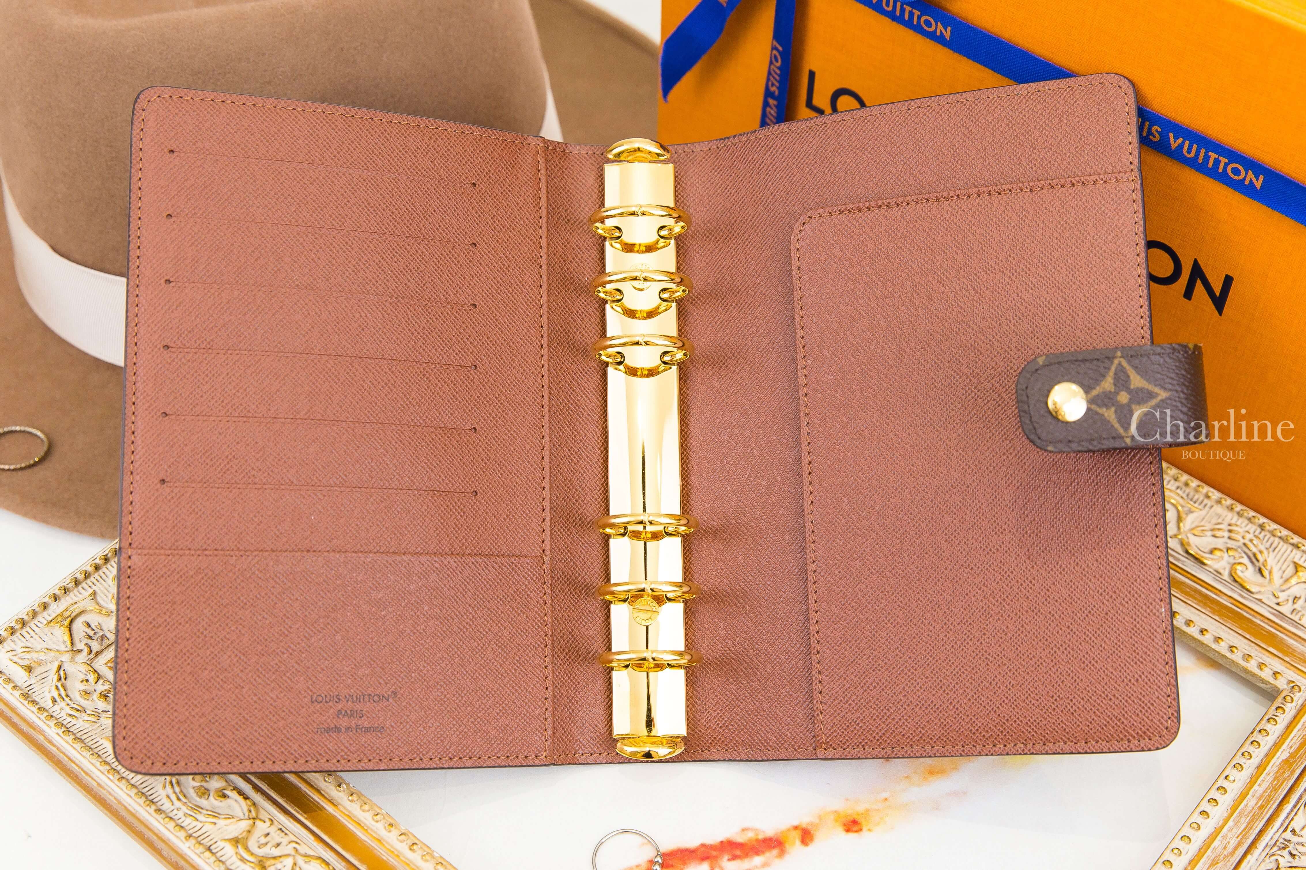 Louis Vuitton Medium Ring Agenda Cover 咖啡色老花帆布小牛皮內裡金色活頁環中型扣式筆記本封面夾-Charline Boutique 精品代購
