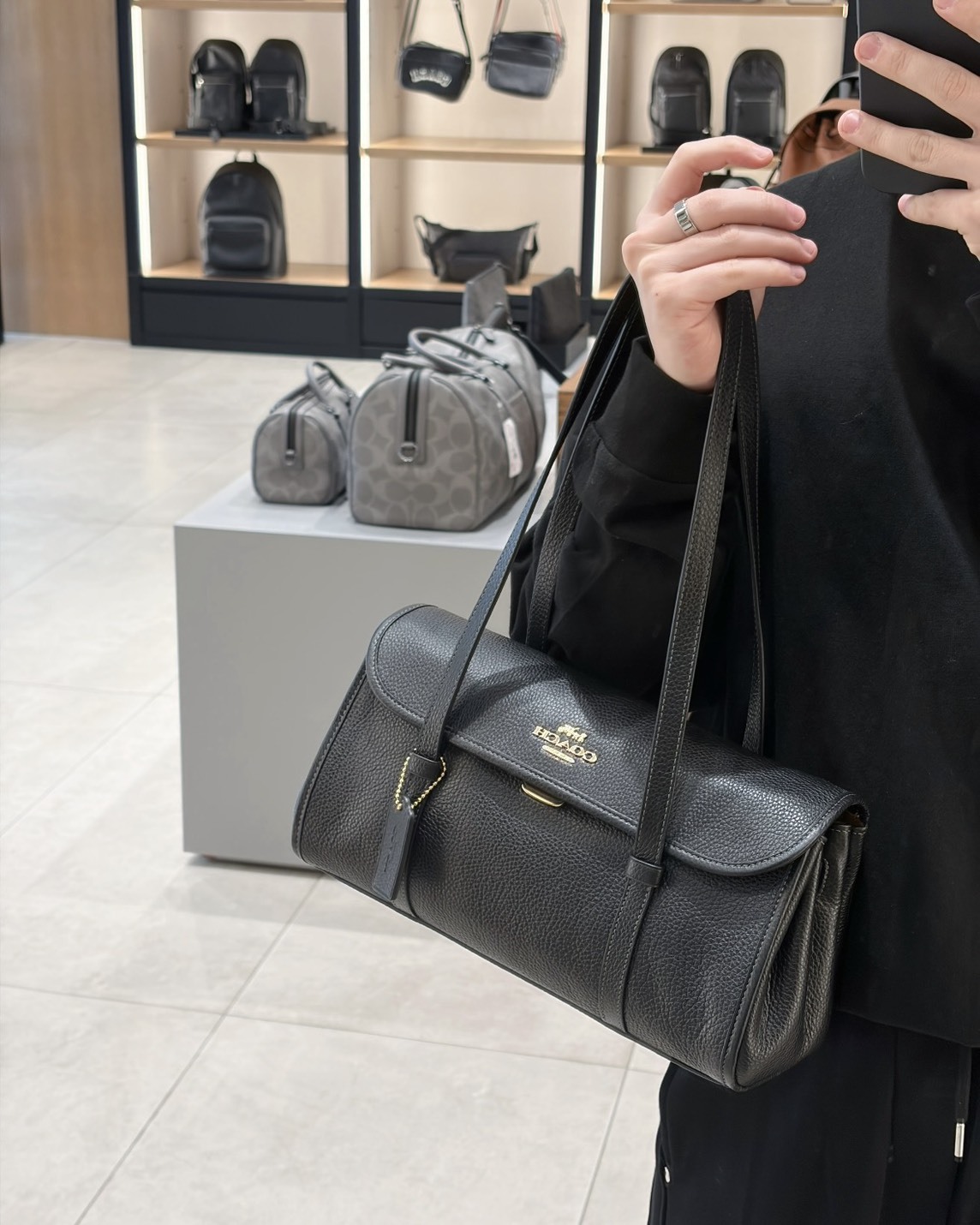 <活動再折$666😍> Coach Bridget 麂皮 皮革 翻蓋 單肩包 腋下包 三色