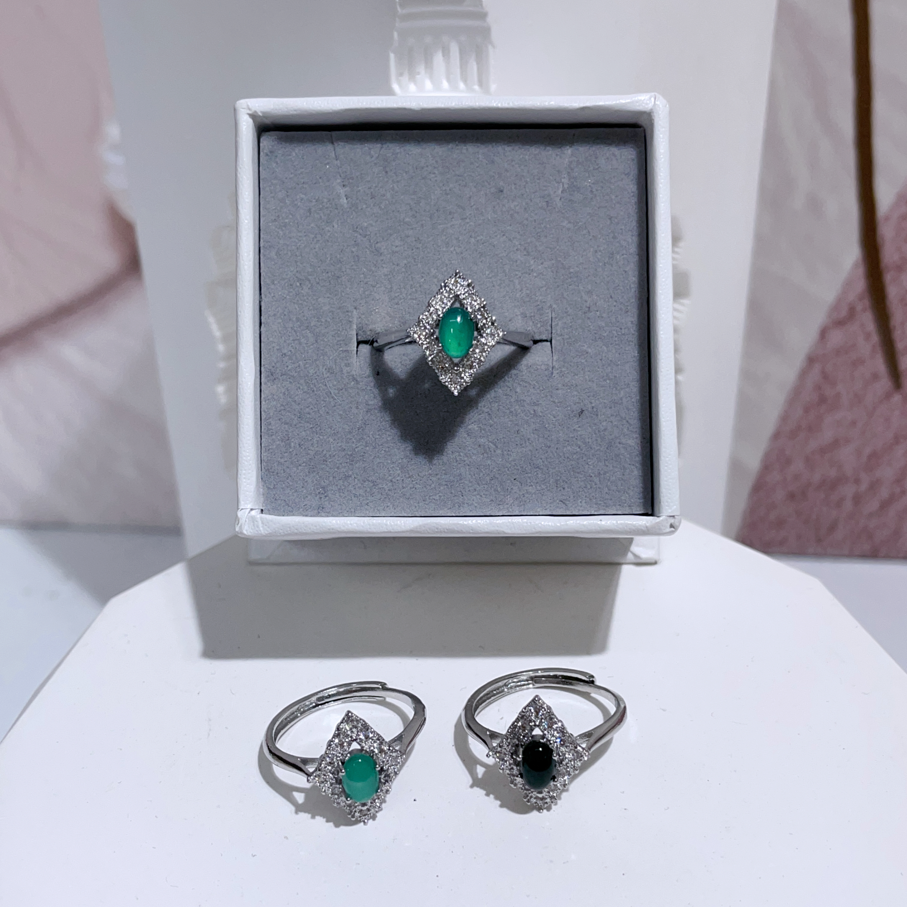 翡翠菱形閃閃戒指