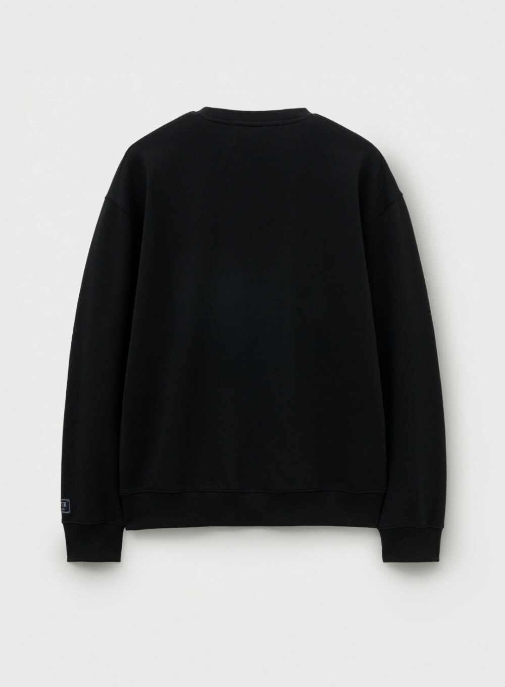 【官方原價129000WON ～HKD708😱 入LIVECODE一件減至$388！抵至近5折半價帶走SATUR🔥】【SATUR】Classic Logo Sweatshirt -Classic Black