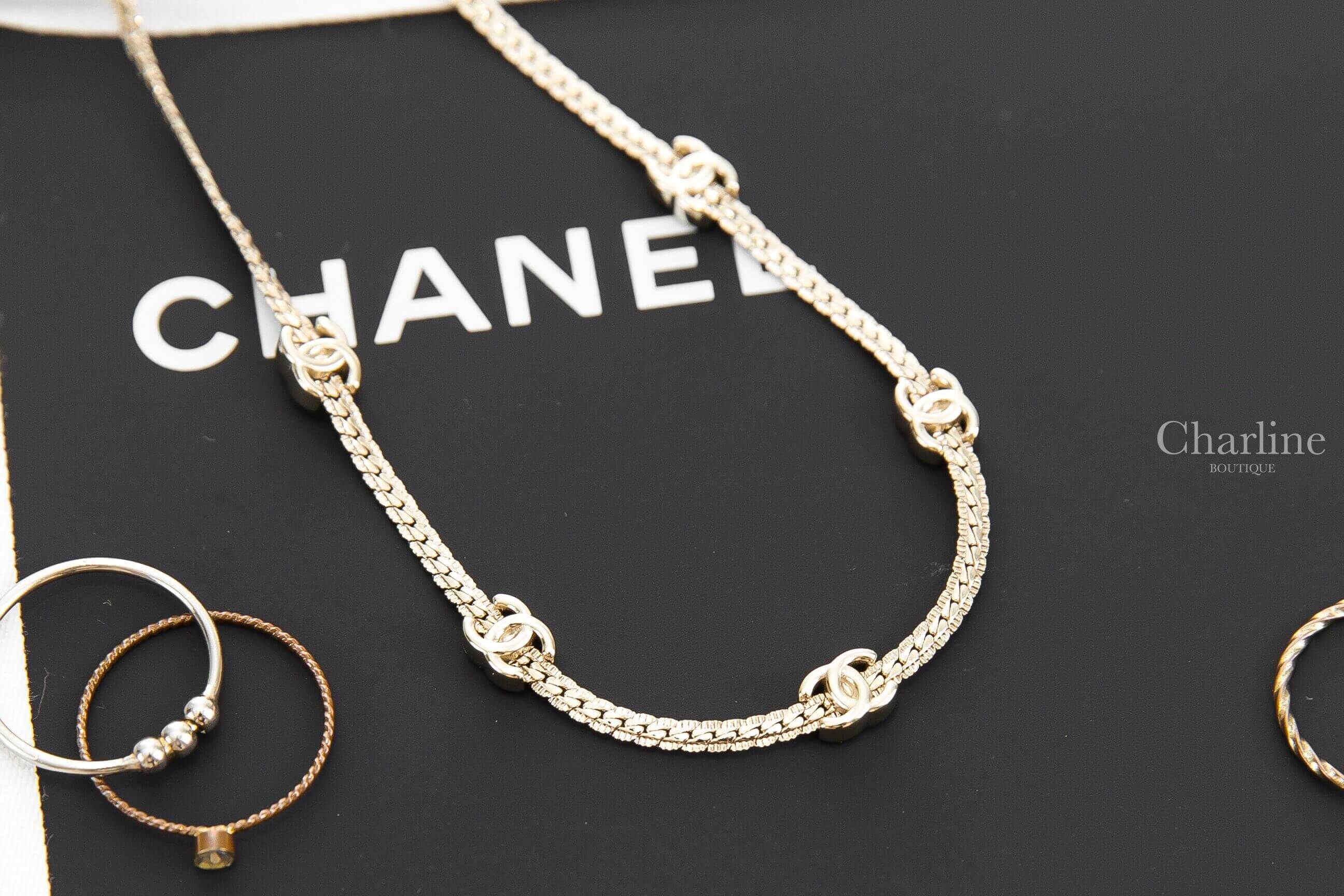 Chanel Choker 金色五顆CC頸鏈