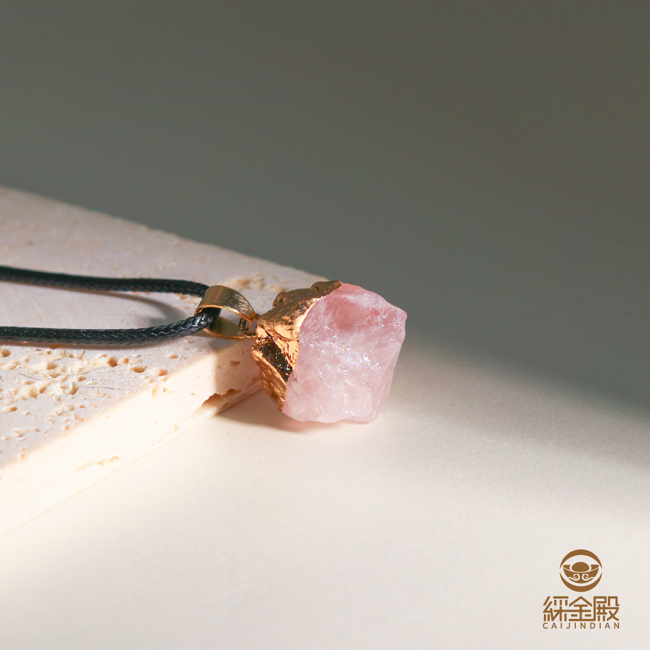 天然原礦項鍊_粉晶｜生命靈數8｜提升魅力｜心輪｜人際關係｜過爐加持【綵金殿】