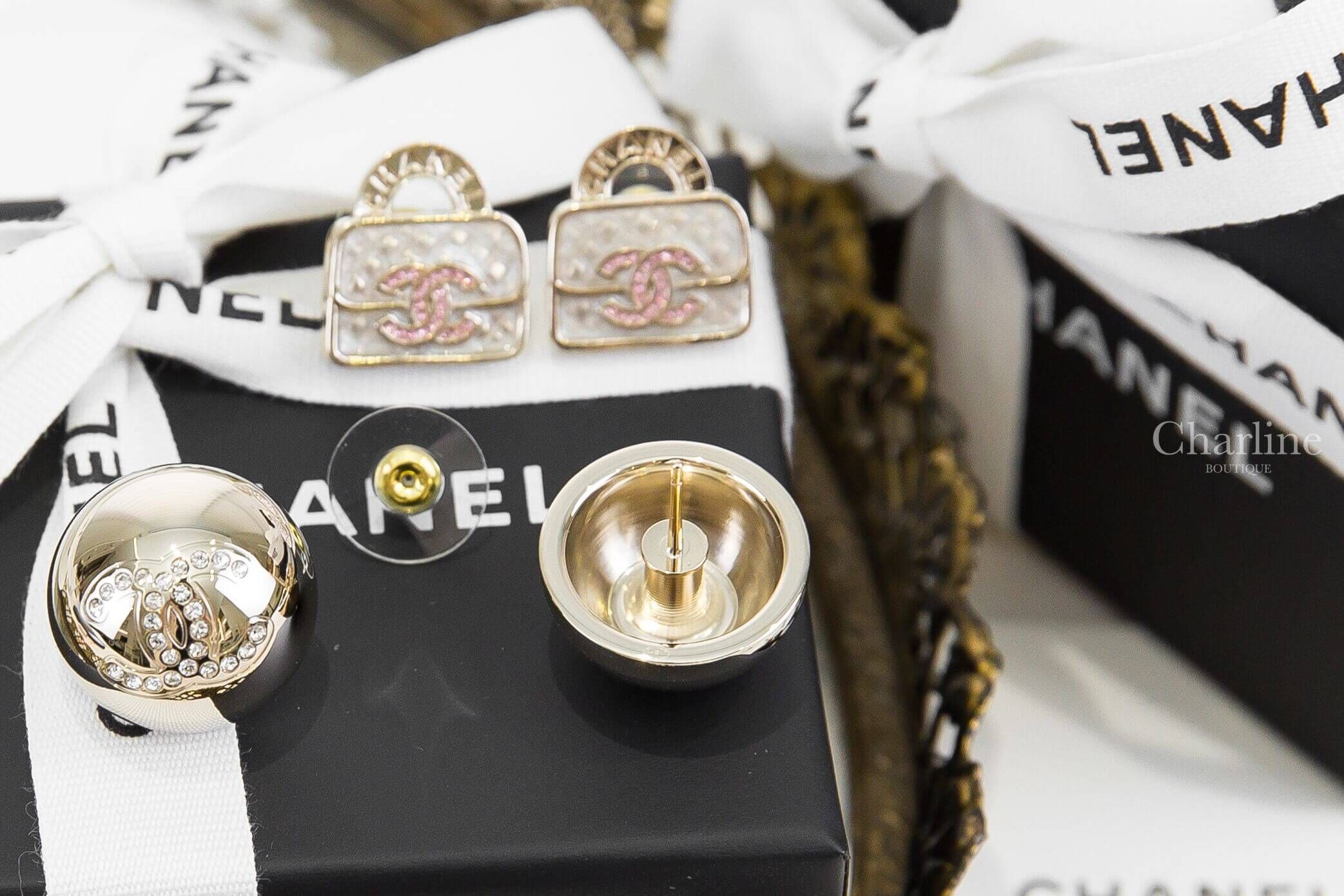 Chanel Stud Earrings 金色水鑽CC金屬豆豆耳環-Charline Boutique 精品代購