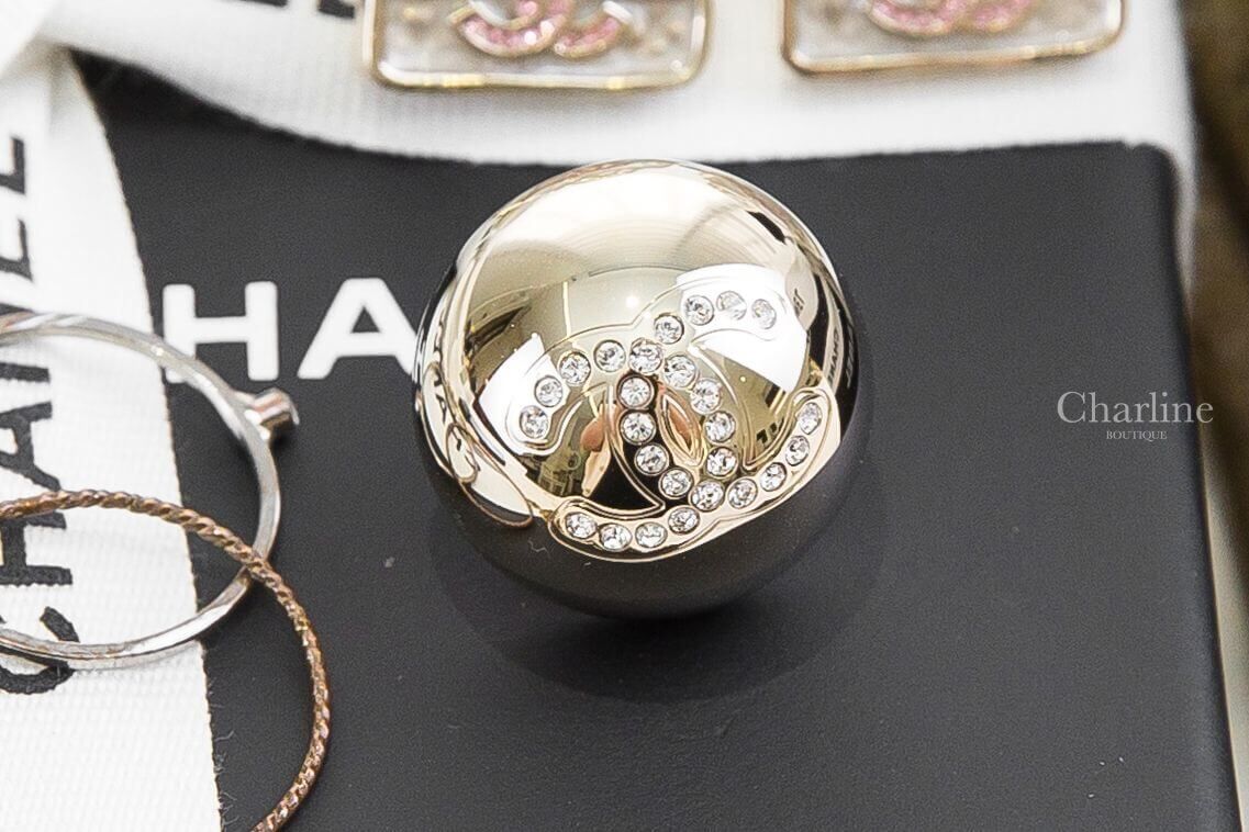 Chanel Stud Earrings 金色水鑽CC金屬豆豆耳環