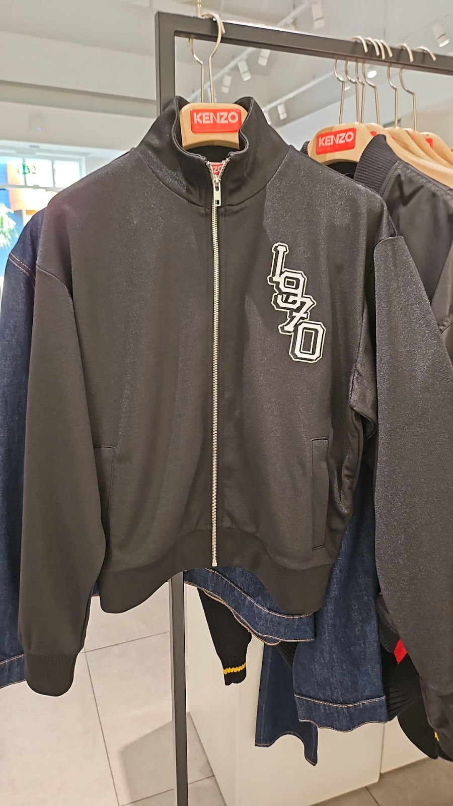 UK150 KENZO 前簡約後虎頭大LOGO女裝拉鍊外套 S 胸： 53 cm 長：55 cm