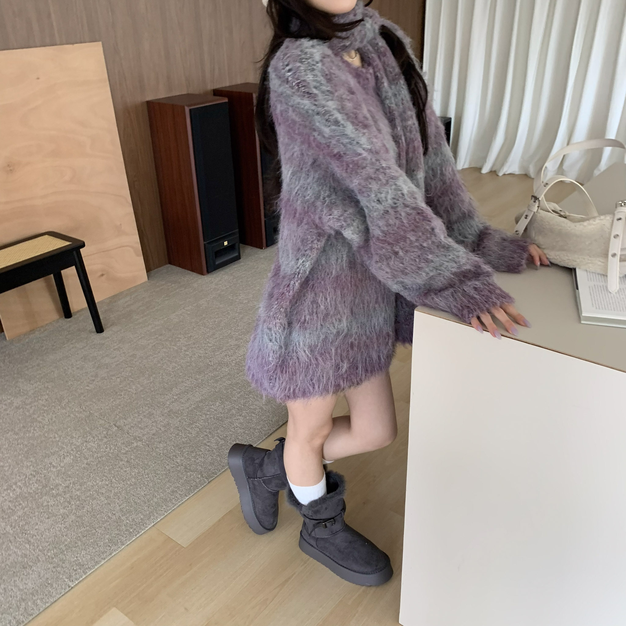 ISA_落日餘暉 (附圍巾)冬季浪漫暈染條紋毛衣_51170