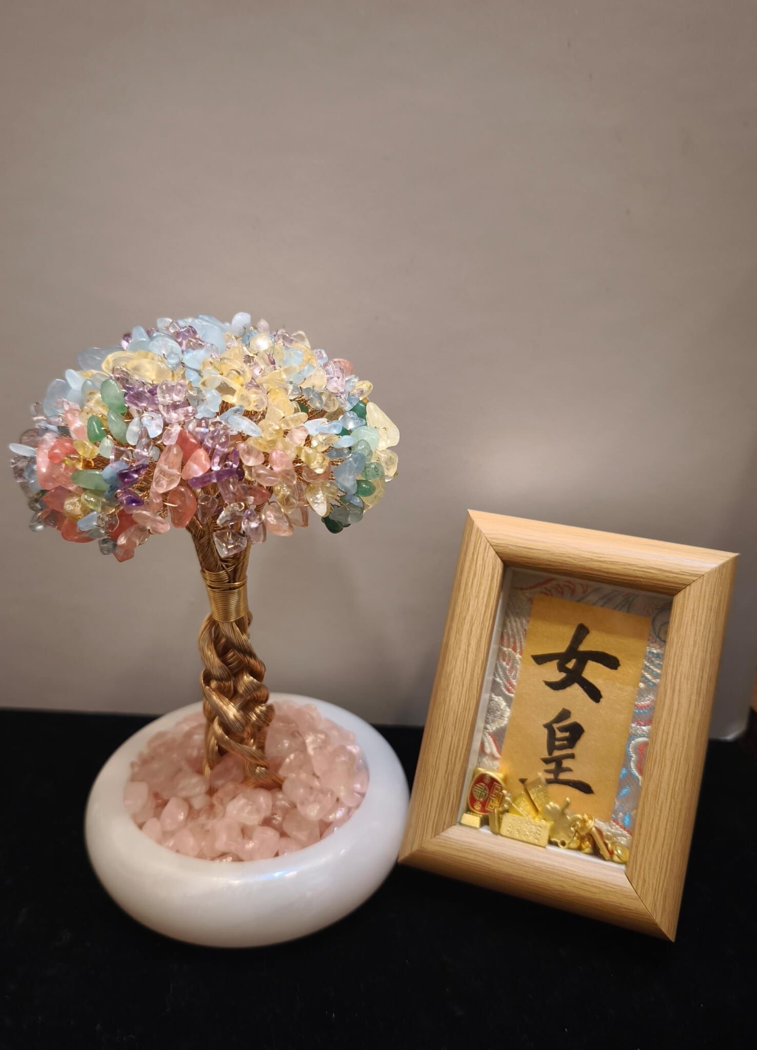 0202CT23-水晶飾物CT- 五色女皇樹+女皇相架1個 (C23)