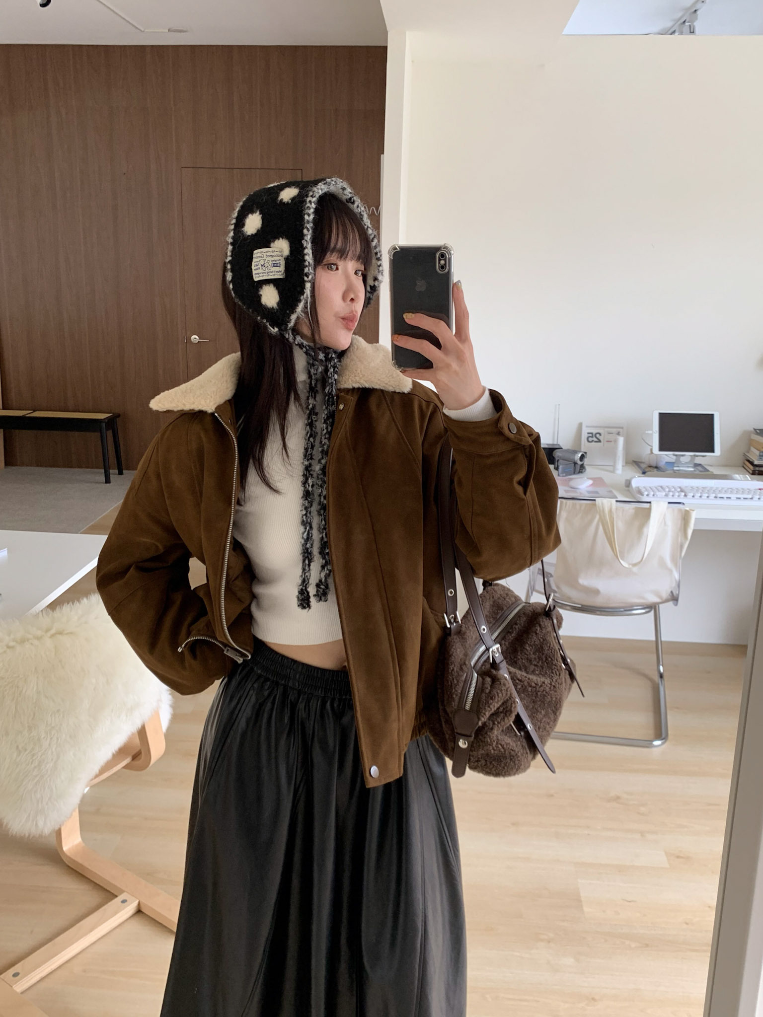 ISA_brownie girl 毛領拼接霧面皮革鋪棉外套_51213