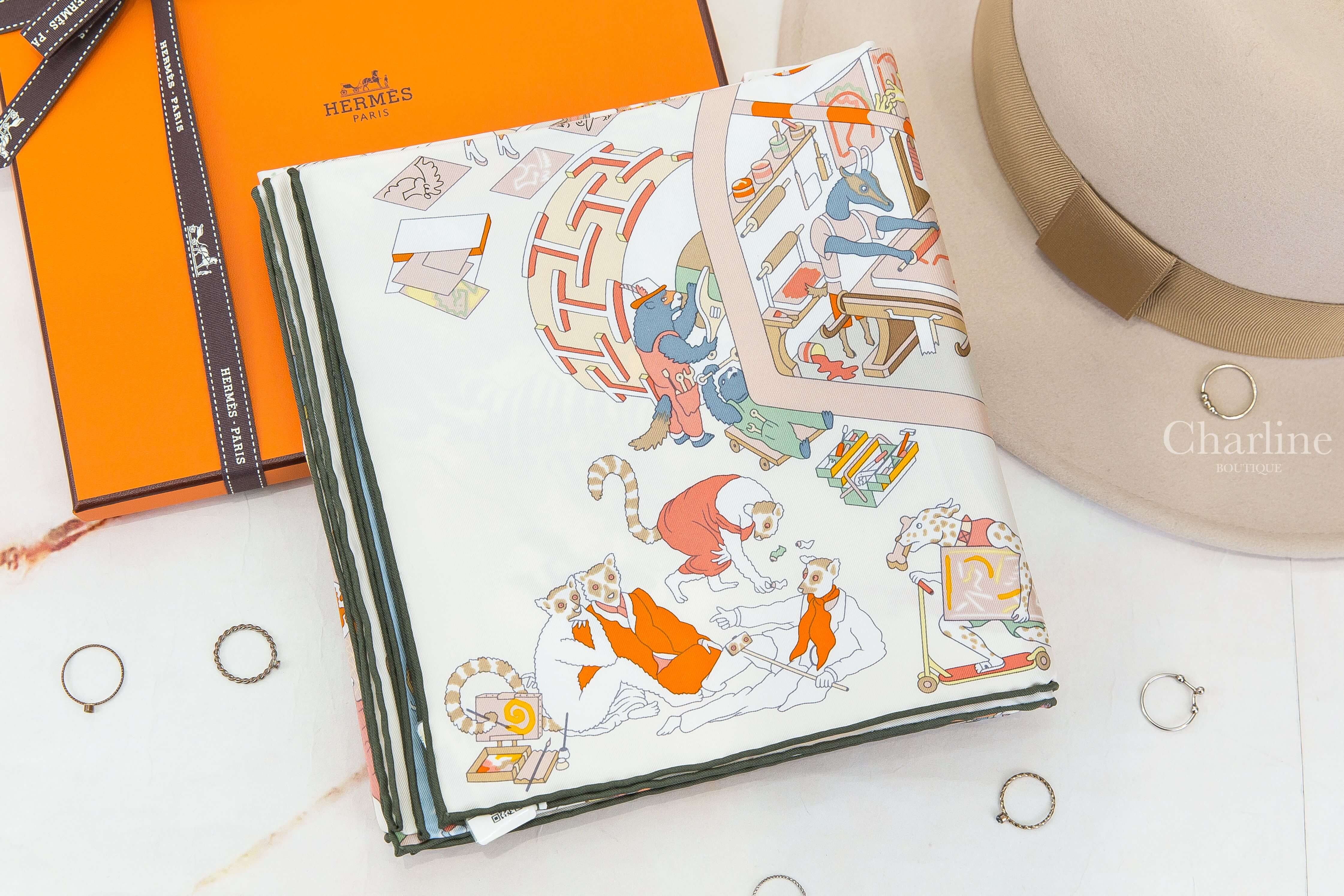 Hermès Academia Hippica Scarf 90 白色/粉紅色/米色馬術學院真絲方巾-Charline Boutique 精品代購