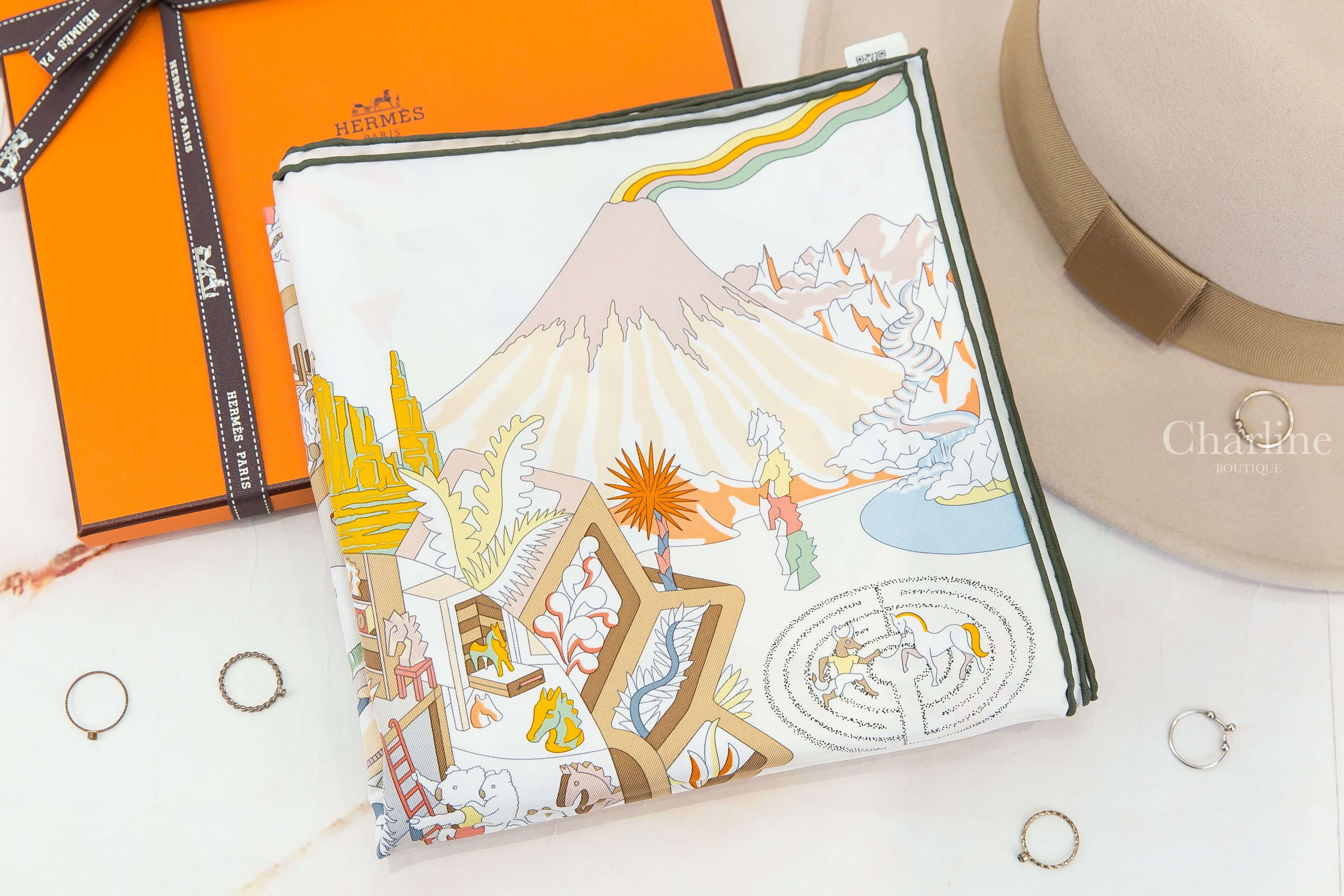 Hermès Academia Hippica Scarf 90 白色/粉紅色/米色馬術學院真絲方巾-Charline Boutique 精品代購