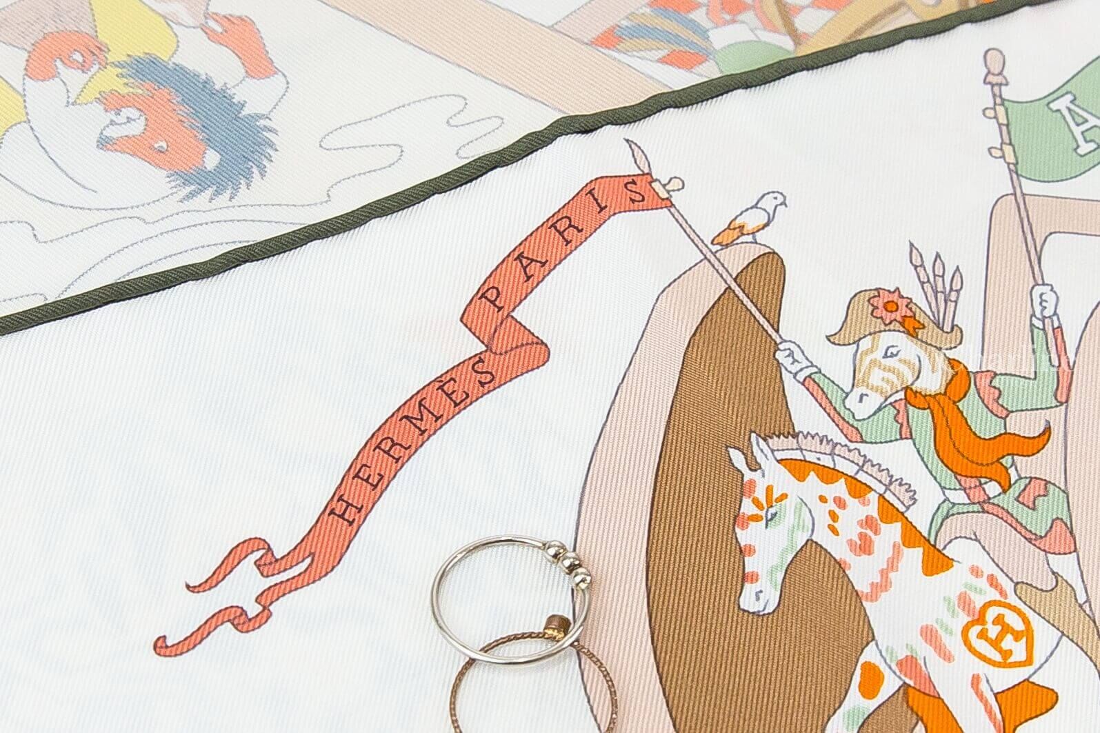 Hermès Academia Hippica Scarf 90 白色/粉紅色/米色馬術學院真絲方巾