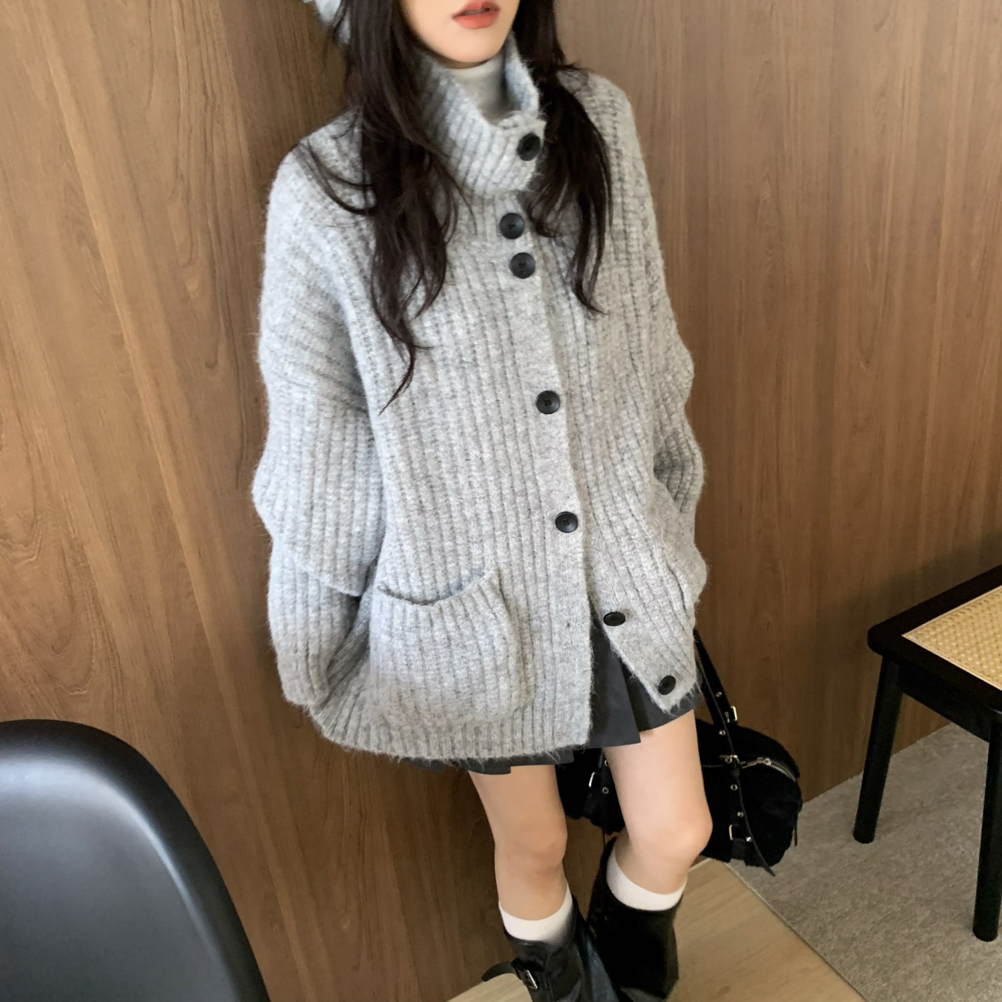 ISA_一件二領三出片! 份量感針織坑條大口袋外套_61010