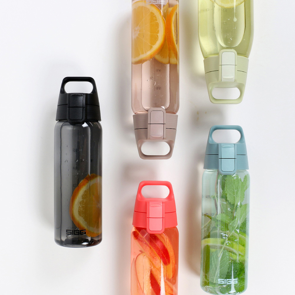 瑞士百年 SIGG 全彩 Tritan 彈蓋耐衝擊運動水瓶 750ml