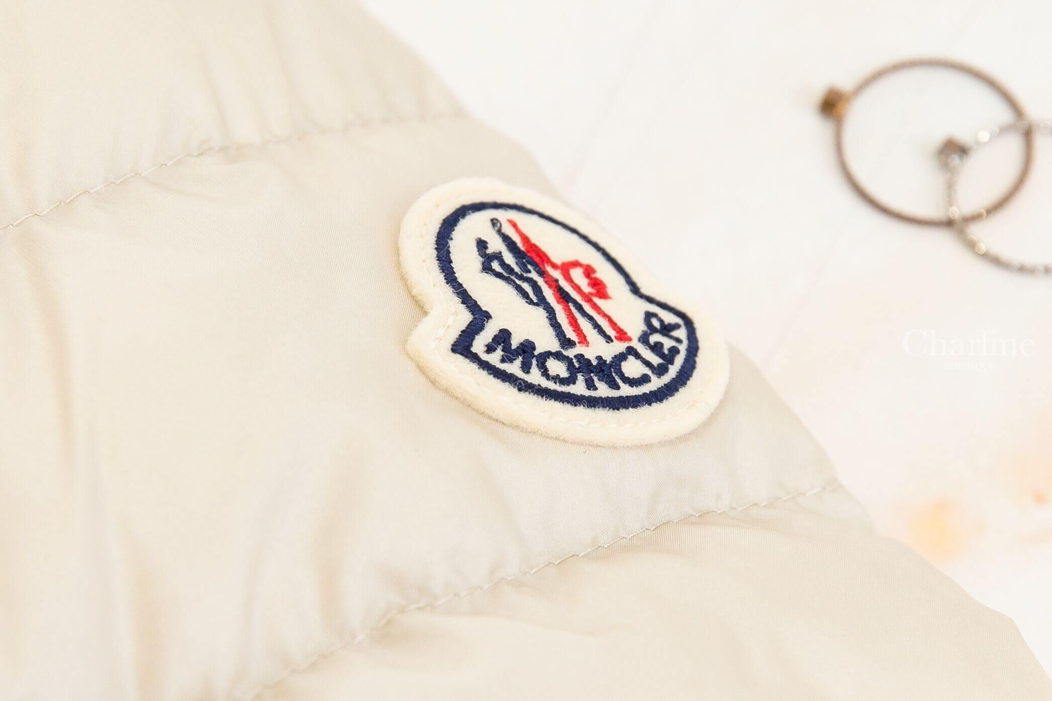 Moncler Lans Giubbotto 淺卡其色小立領雙口袋羽絨外套