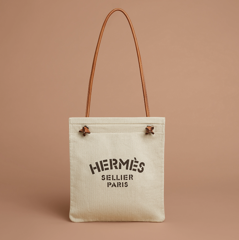 UK032 Hermes Aline Grooming Bag - Craie / Gold H068487CK37 30 x 34 cm