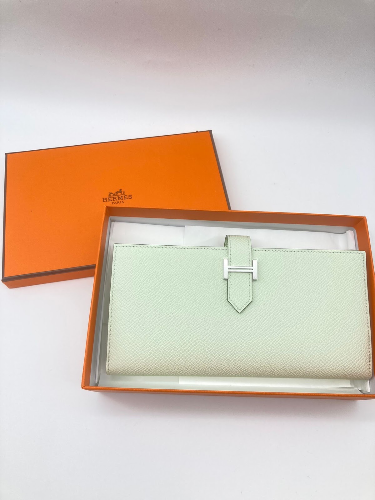 UK023 Hermes Bearn Wallet - Vert Fizz H039785CK 0S 17.5 x 9 cm