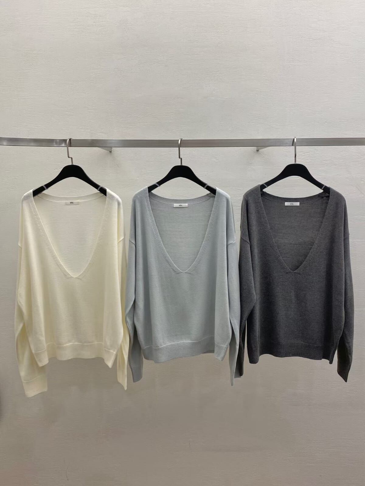 MK5516 深V領疊穿款針織衫 *特價* (優惠碼同充值購物金不適用)