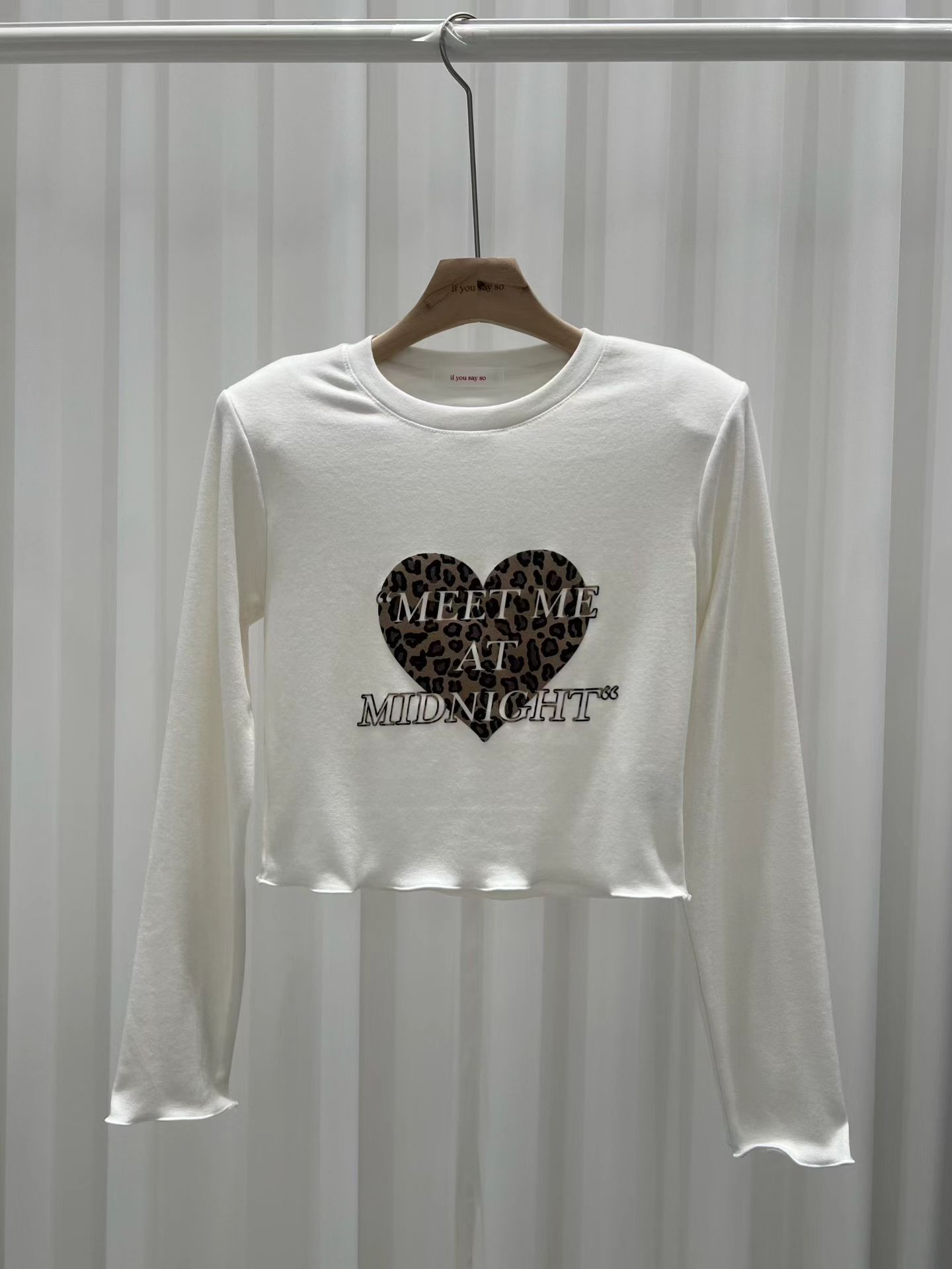 IS5519 豹紋心心短版上衣 *特價* (優惠碼同充值購物金不適用)