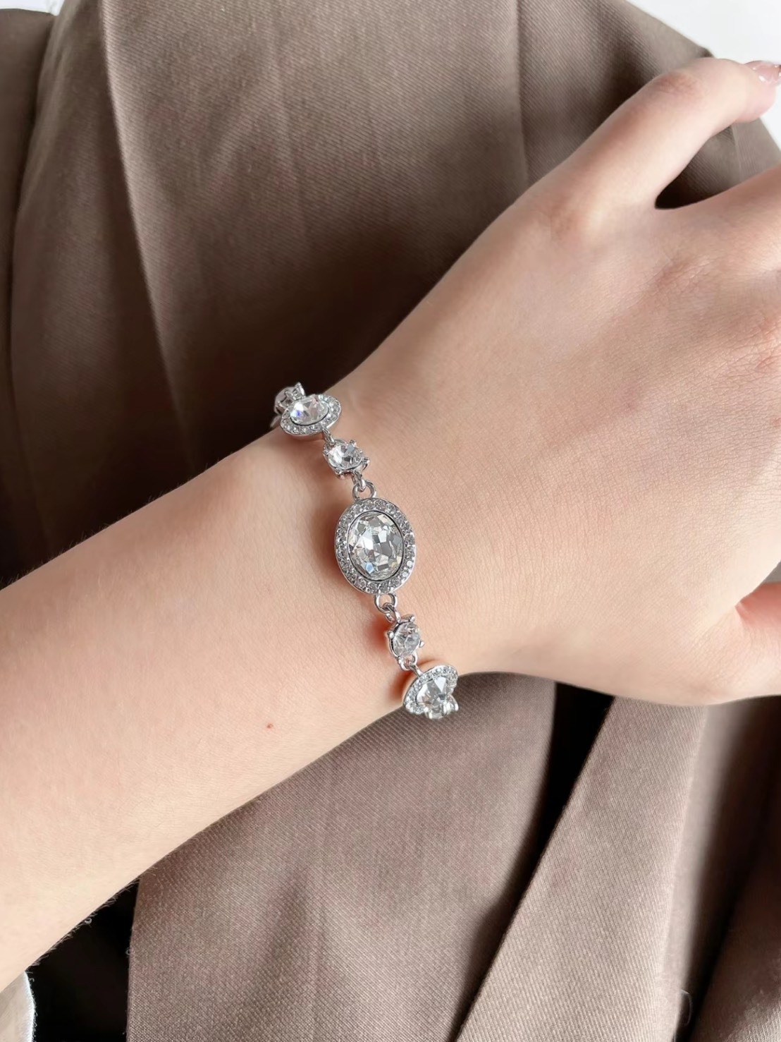 紀梵希 爆閃 水晶 手鍊