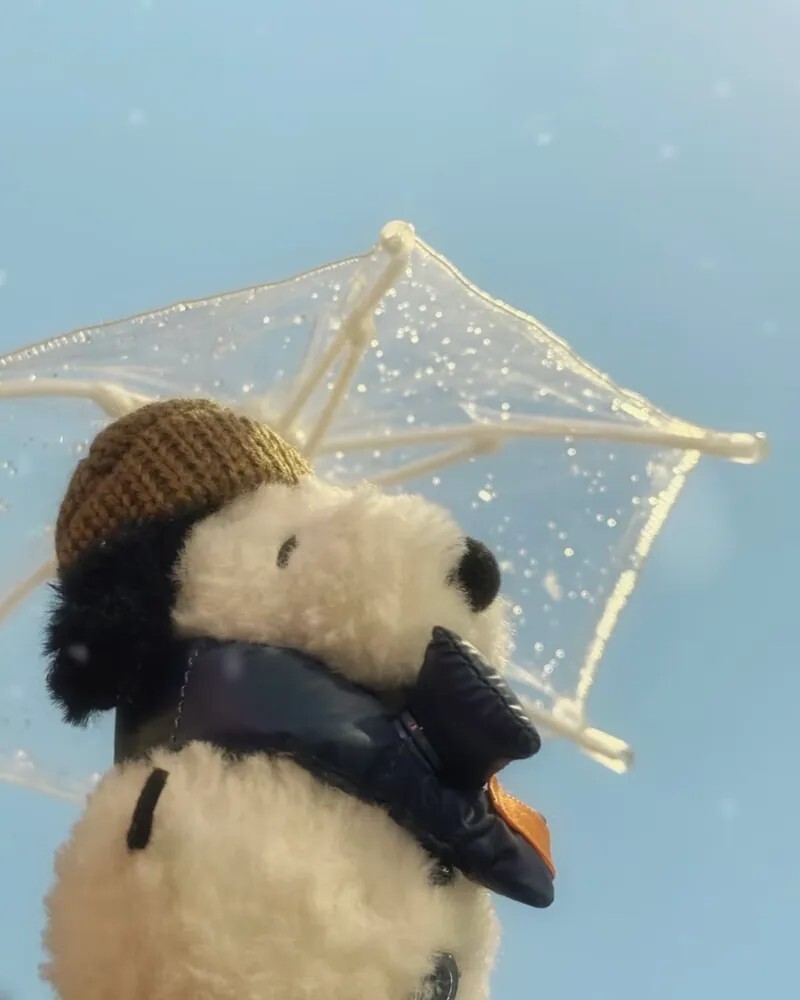 KTQ STORE ‧ Snoopy 史努比 冬日絨裝系列 雪人小狗 羽絨圍巾 吊飾 鑰匙圈