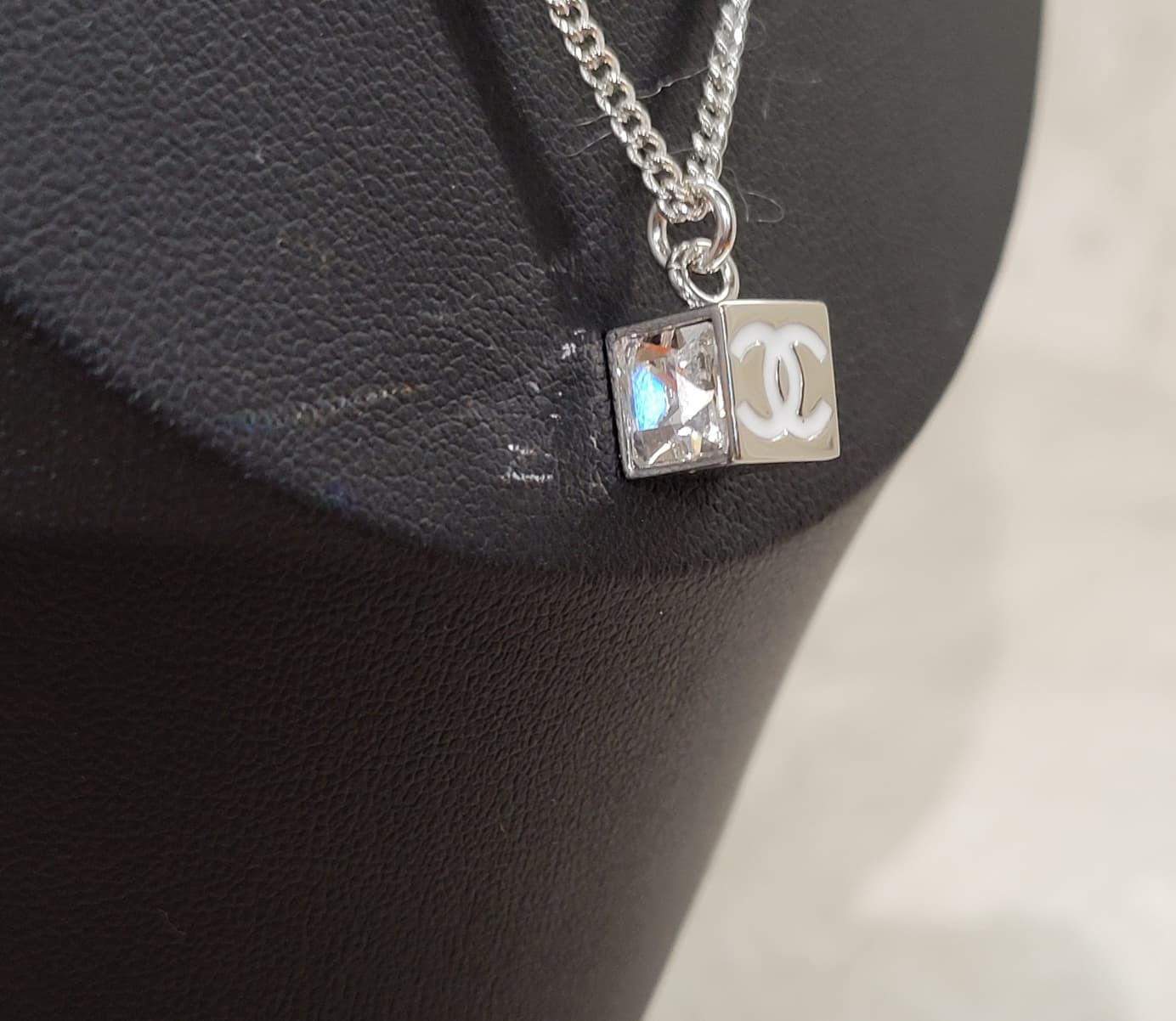 CHANEL ABE819 NECKLACE CUBE CRYSTAL SILVER  38CM+17CM 方型 銀色白字 頸鏈