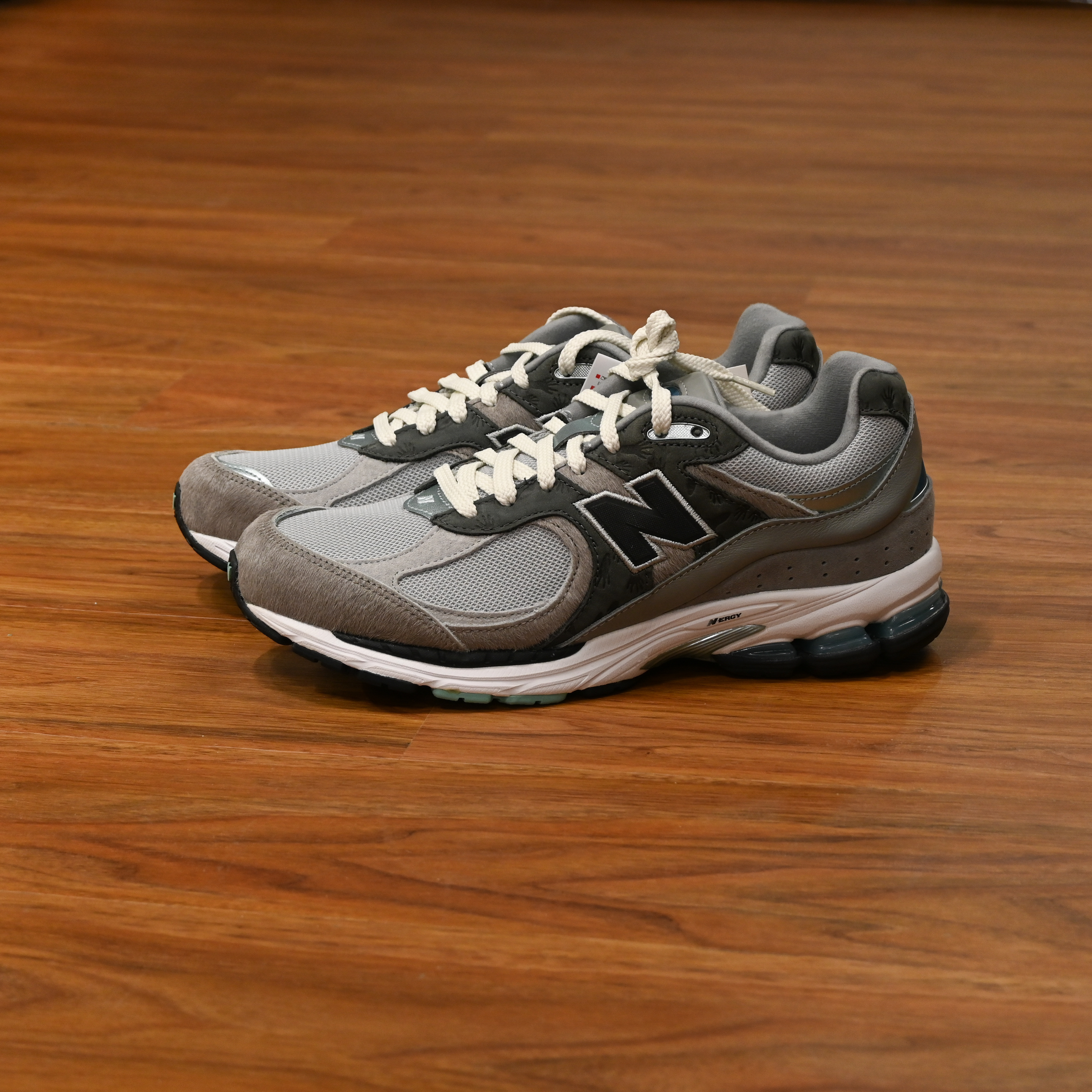 atmos x New Balance M2002RAT