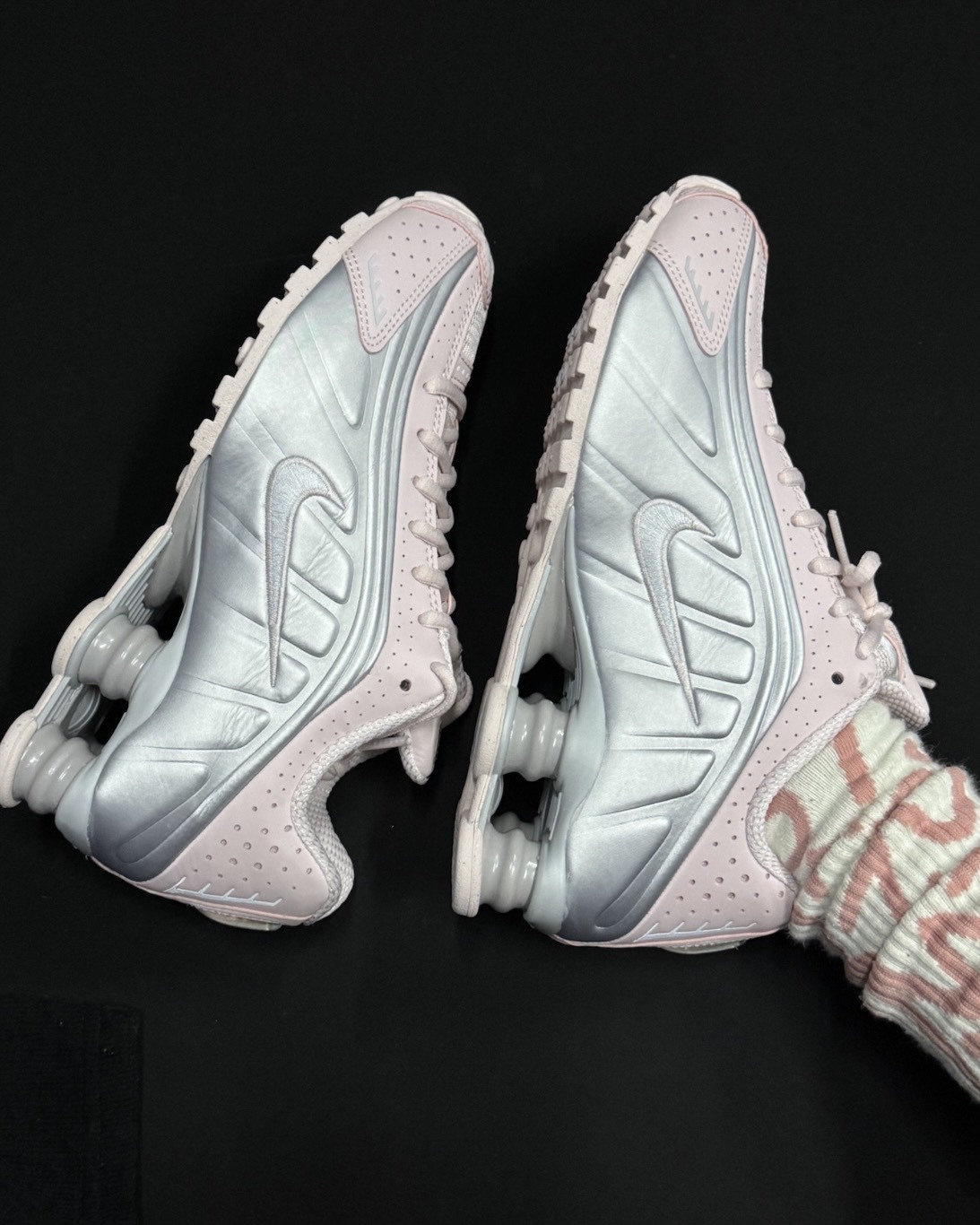 NIKE Shox R4 Barely Rose 仙女玫瑰 粉銀色