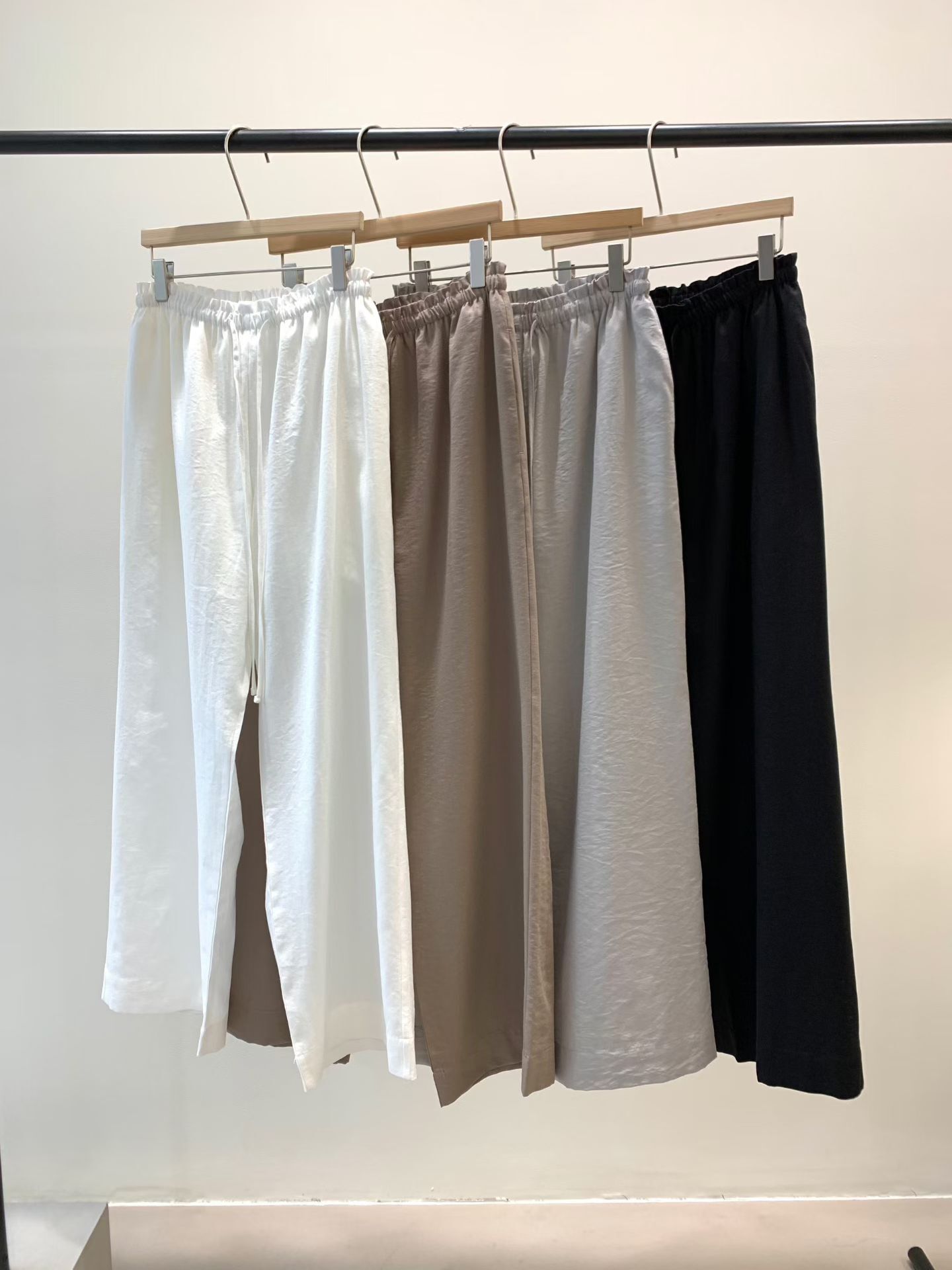 KN5501 微皺感休閒褲 *特價* (優惠碼同充值購物金不適用)