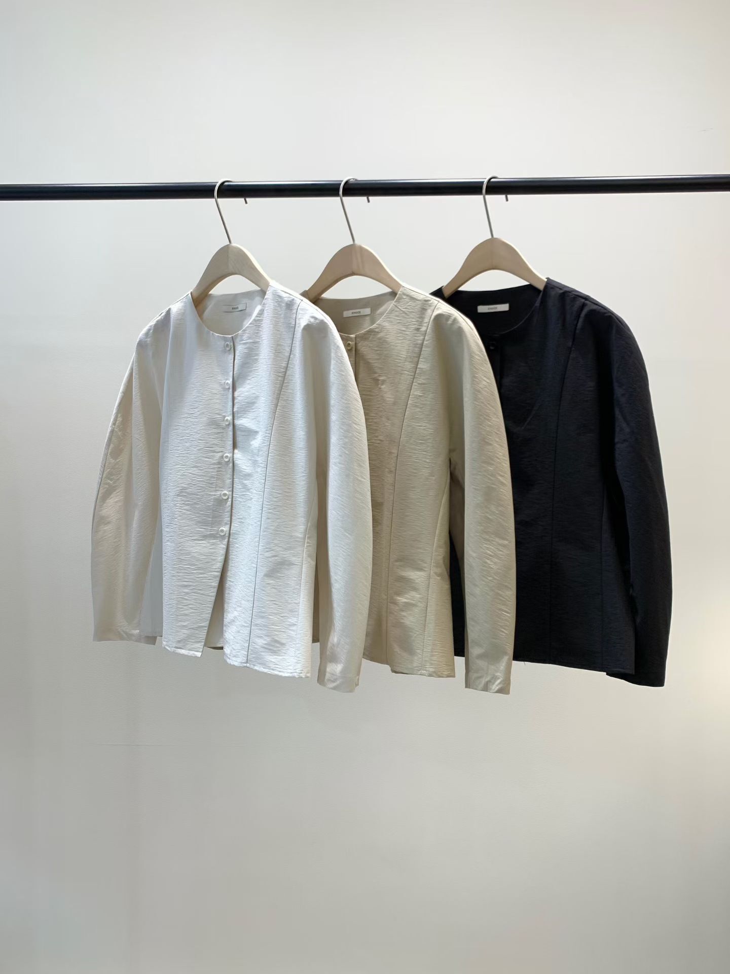 KN5518 紋路收腰外套 *特價* (優惠碼同充值購物金不適用)