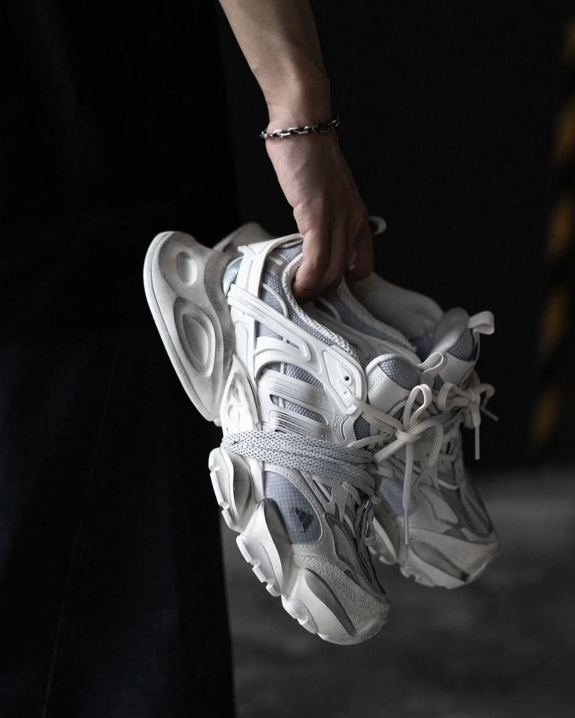 <巴味十足!!!>Adidas XLG Runner Deluxe 仿舊 復古 老爹鞋 米灰