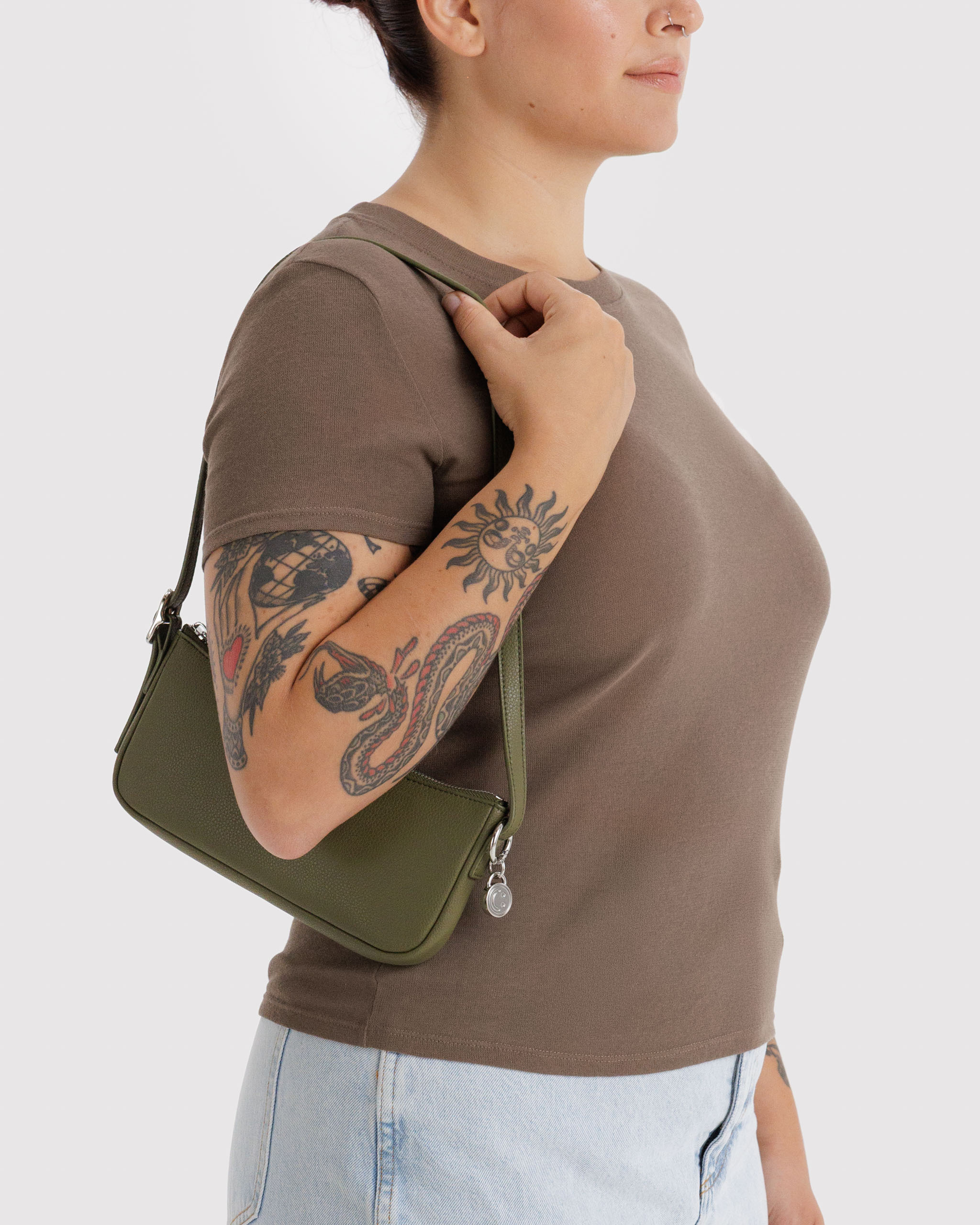Recycled Leather Pochette - Loden｜BAGGU