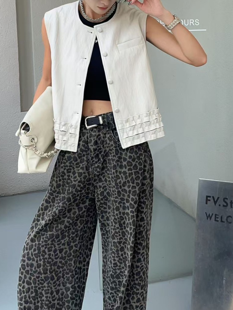 結合率性與氣質的完美平衡背心