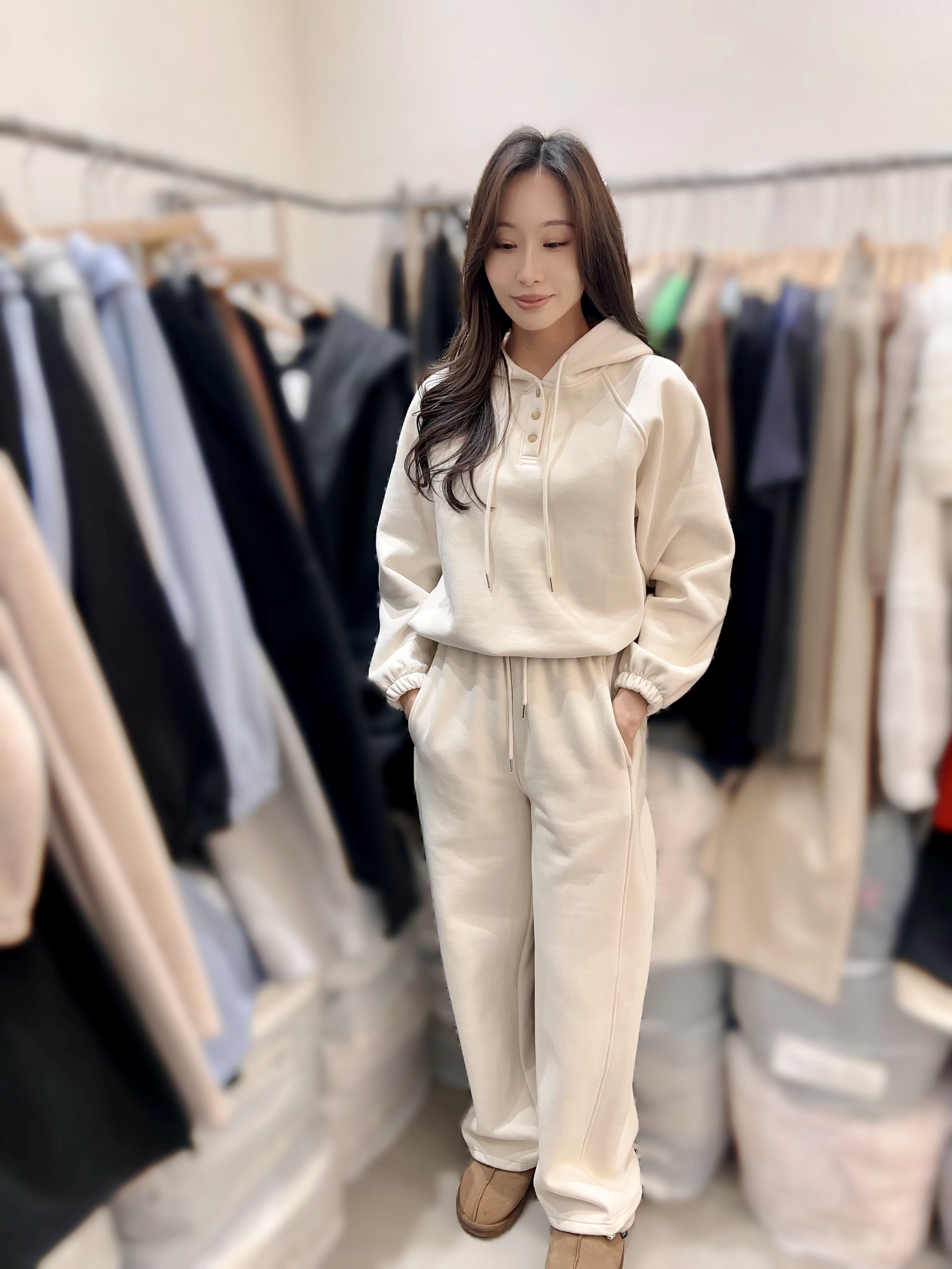 HZ10 韓風套裝毛底   (1SET )  上衣 胸 44-52 長 22   /   褲 腰 24-40 HIP 44-54 長40 $699 (一口價)  HZ人氣NO: 1🏆