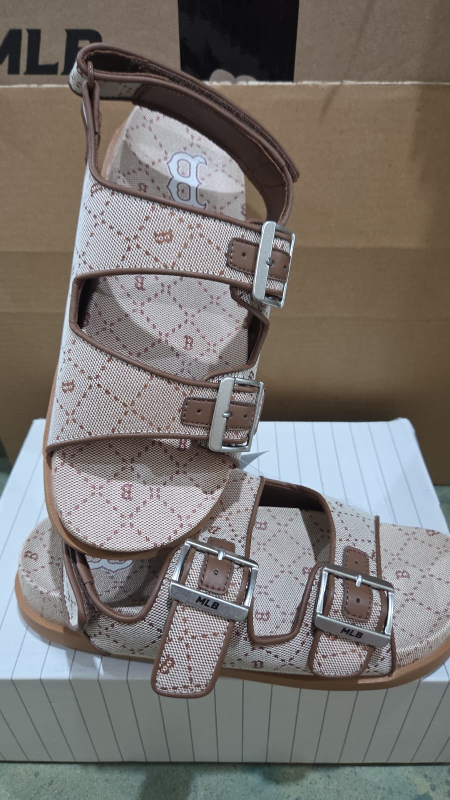 4G311 MLB 滿版B字LOGO雙帶啡色涼鞋 240