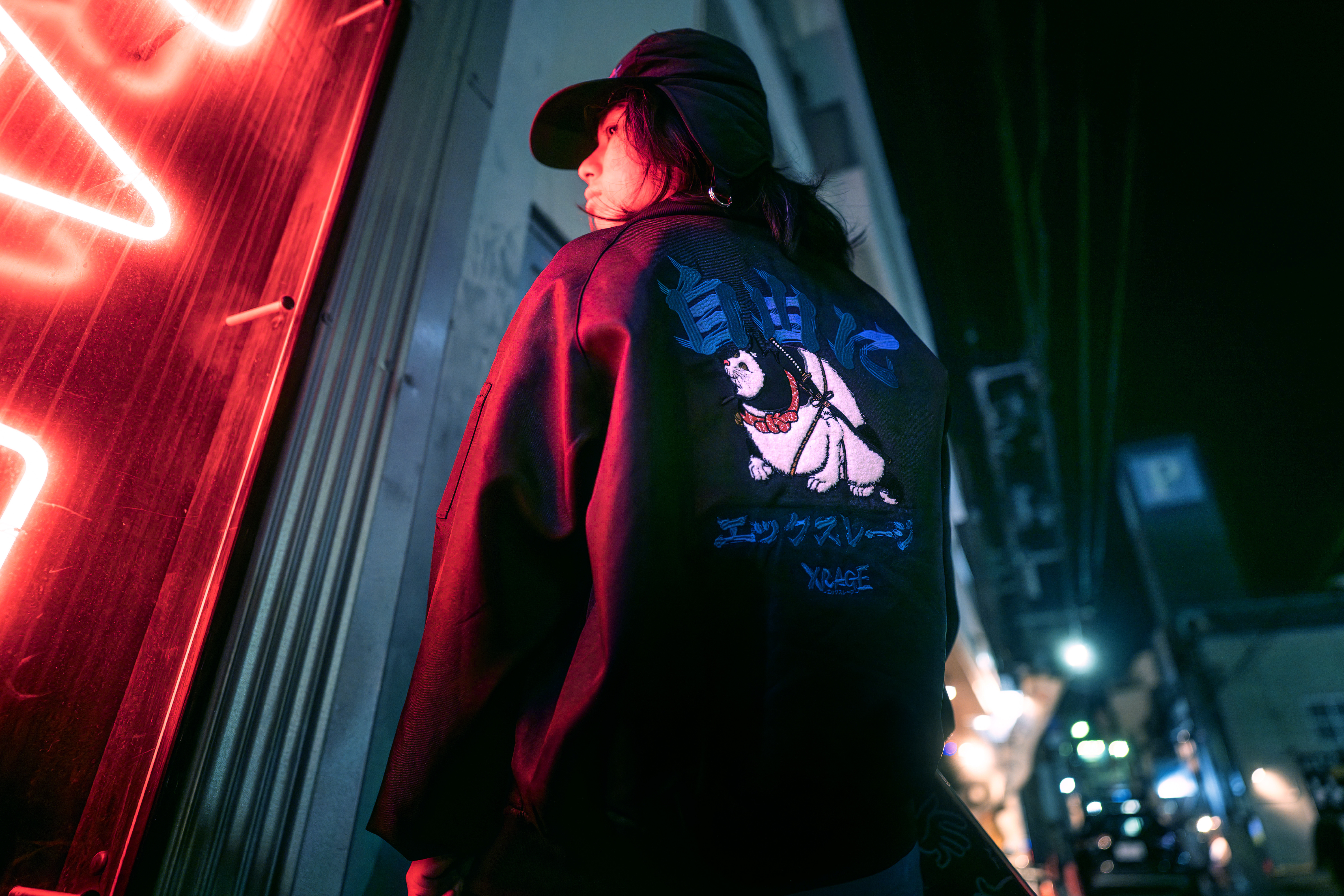 自由刺繡飛行外套