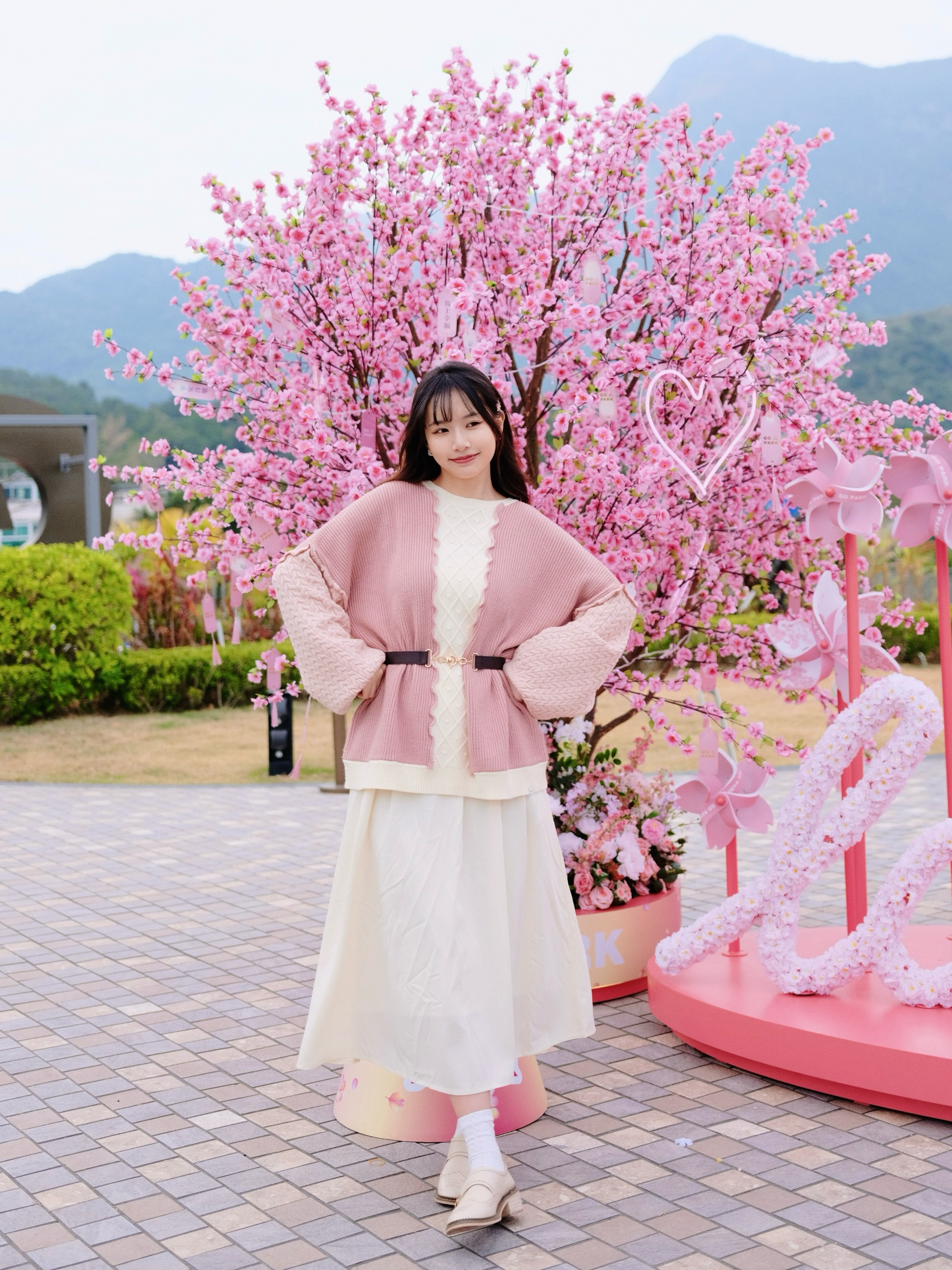 【🧵重工の作】三色 / 撞色拼接麻花包芯紗毛衣 / Color-block Patchwork Cable-Knit Pullover