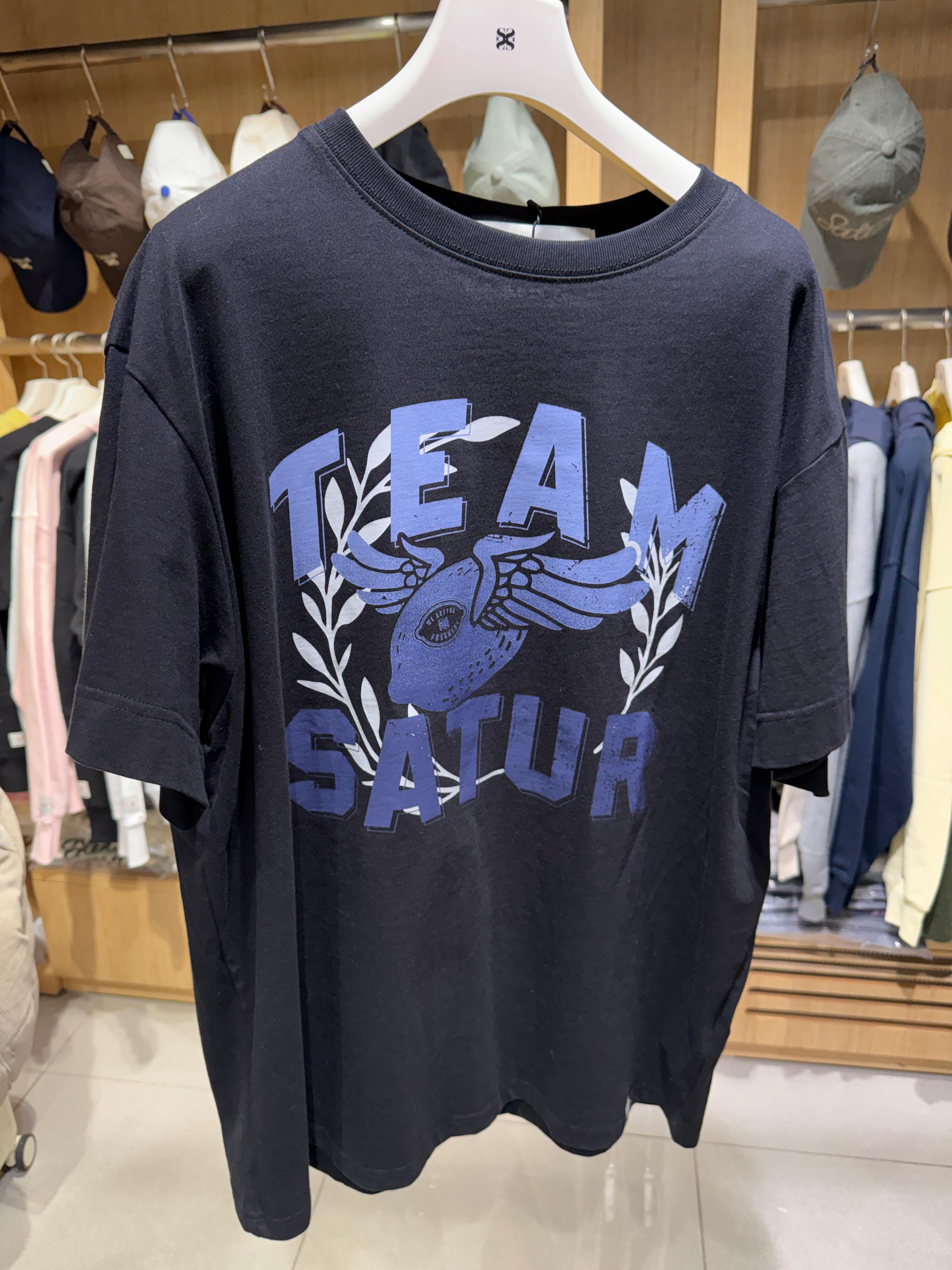 Satur｜必買25折扣款🌟極少庫存🌟|Satur Team T-Shirt SA252MTS17 [3 colors]