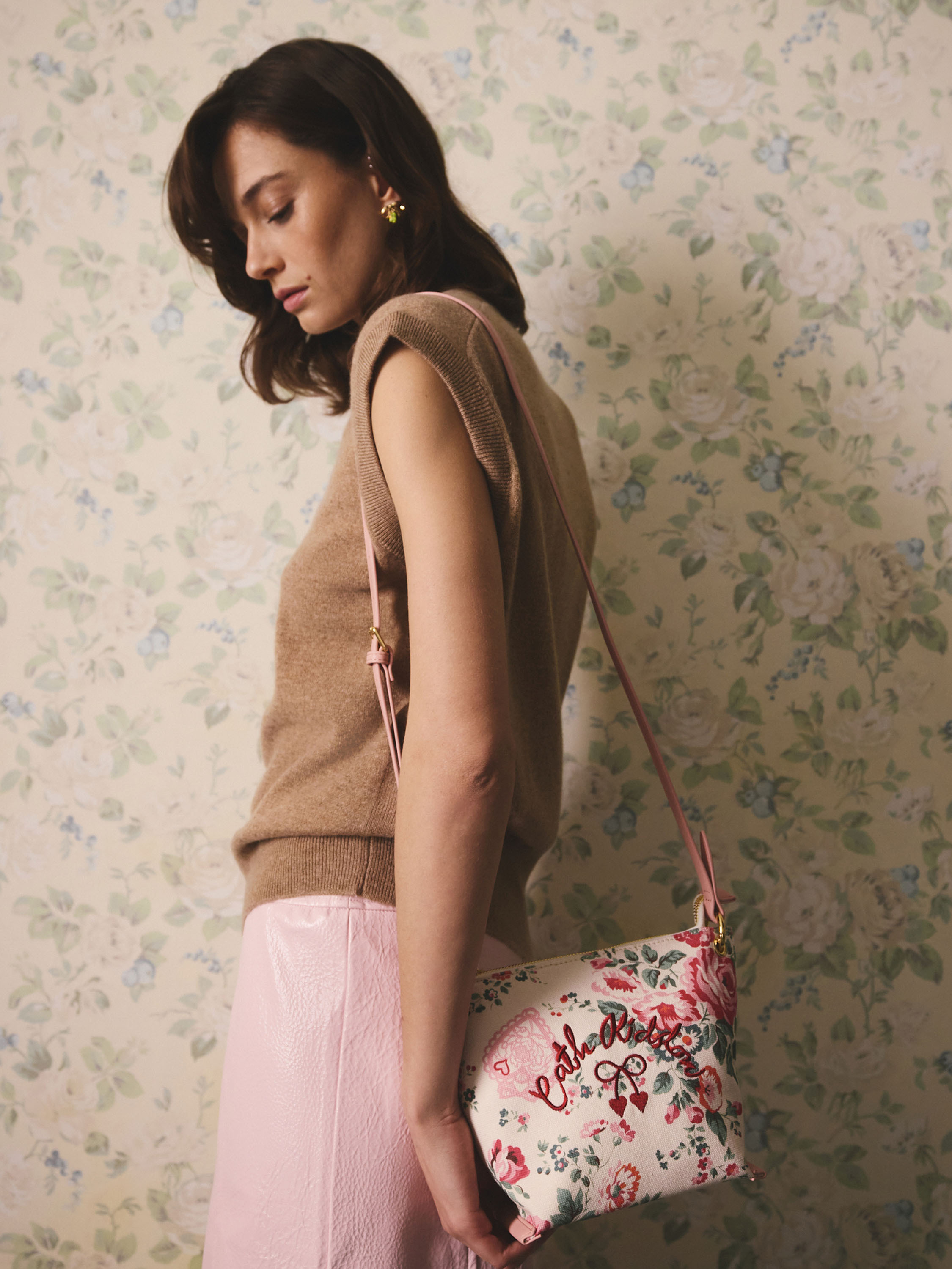 Hackney Rose 立體梯形斜背包