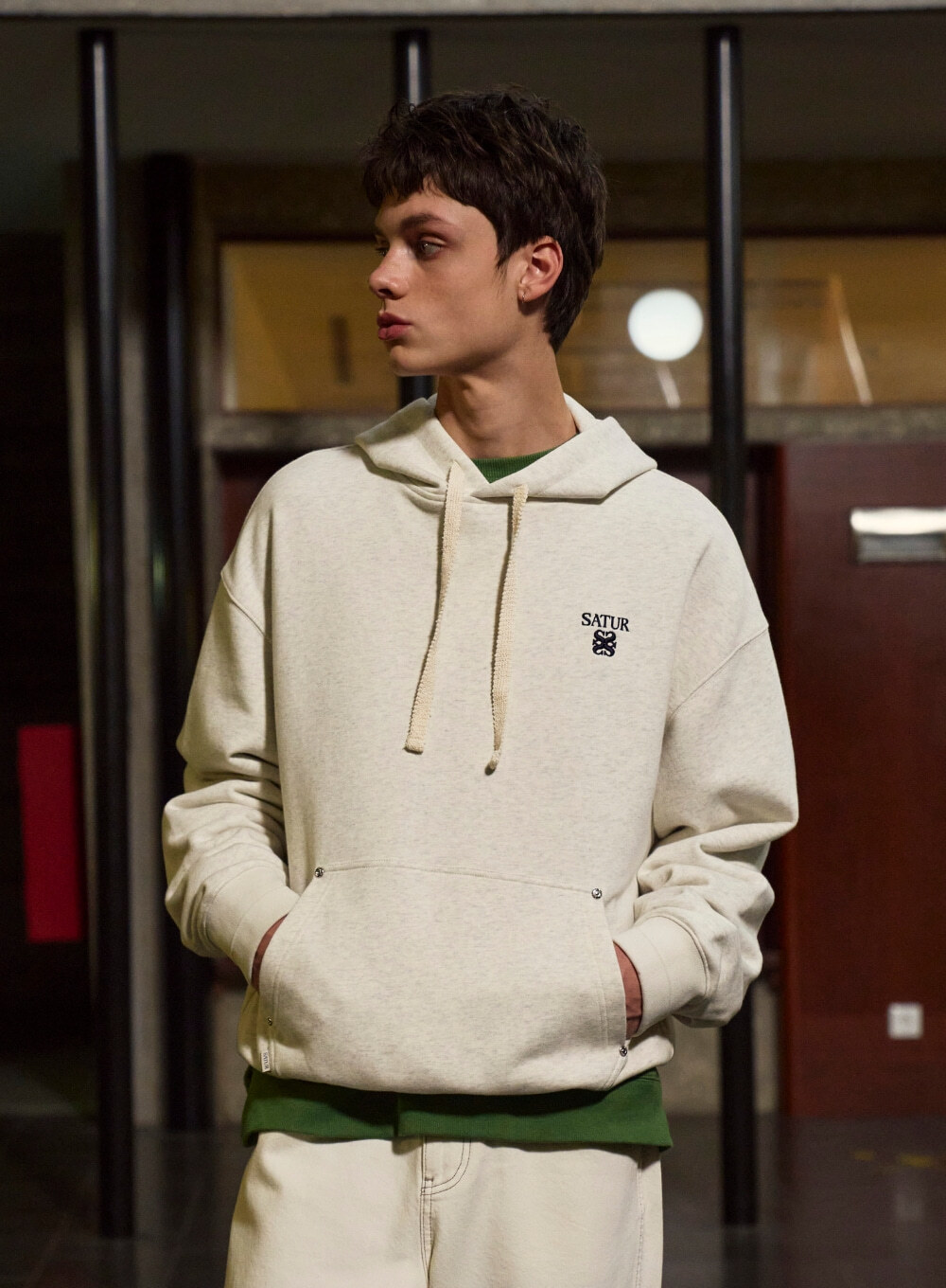 【品牌清貨SALE】 【現貨】【SATUR】Loren Small Logo Rivet Hoodie - Oatmeal
