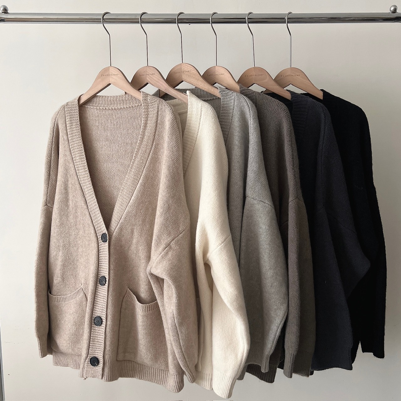 女裝優惠先付款兩件免運🚚「FOR GIRLS」暖暖過冬⛄ 雙口袋針織排扣外套（6colors）