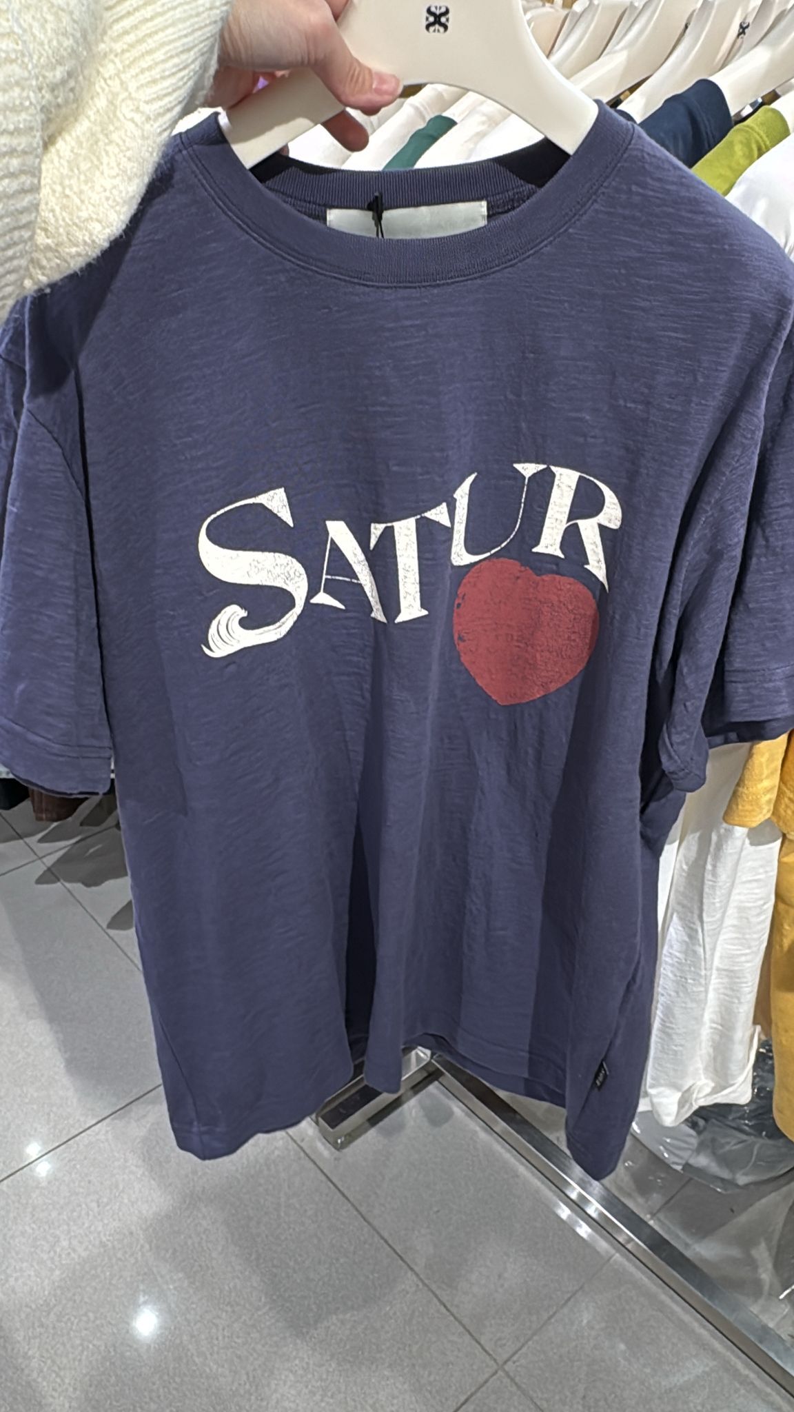 Satur｜官網未上架新款Satur Signature Heart T-Shirt SA262MTS08 [3 colors]