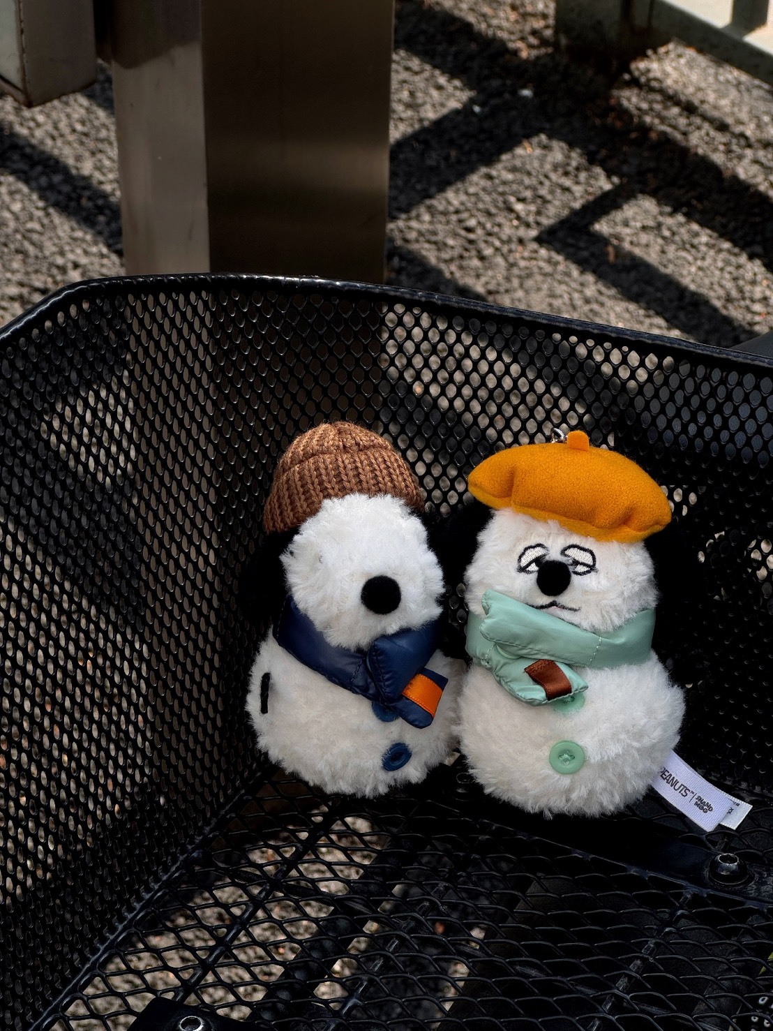 SNOOPY 史努比 冬日絨裝系列 雪人 羽絨圍巾 吊飾