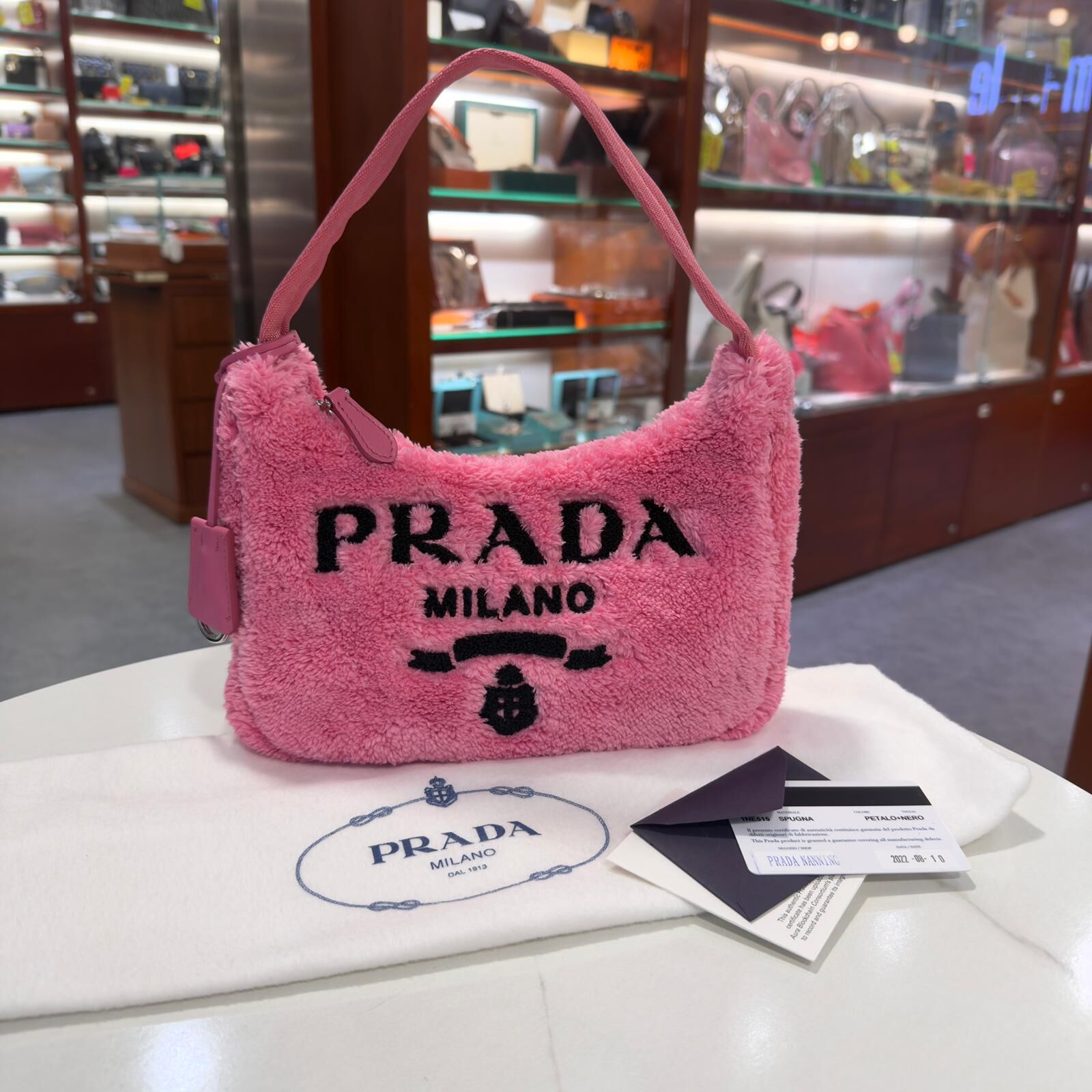 SPECIAL OFFER!!! 全新PRADA HOBO EDITION2000 INE515 粉色毛袋腋下包 #普拉達腋下包 #BRAND NEW #香榭站正品