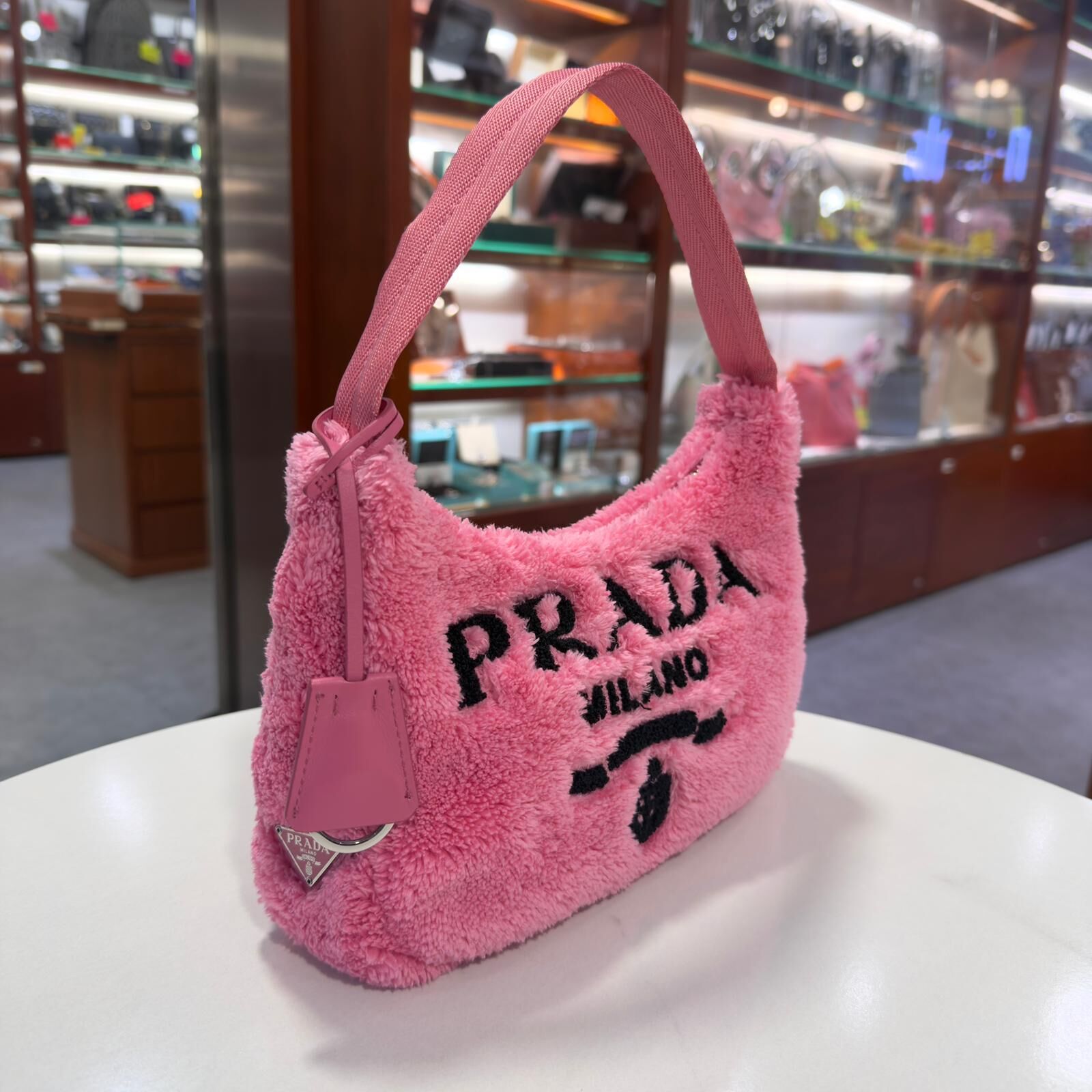 SPECIAL OFFER!!! 全新PRADA HOBO EDITION2000 INE515 粉色毛袋腋下包 #普拉達腋下包 #BRAND NEW #香榭站正品