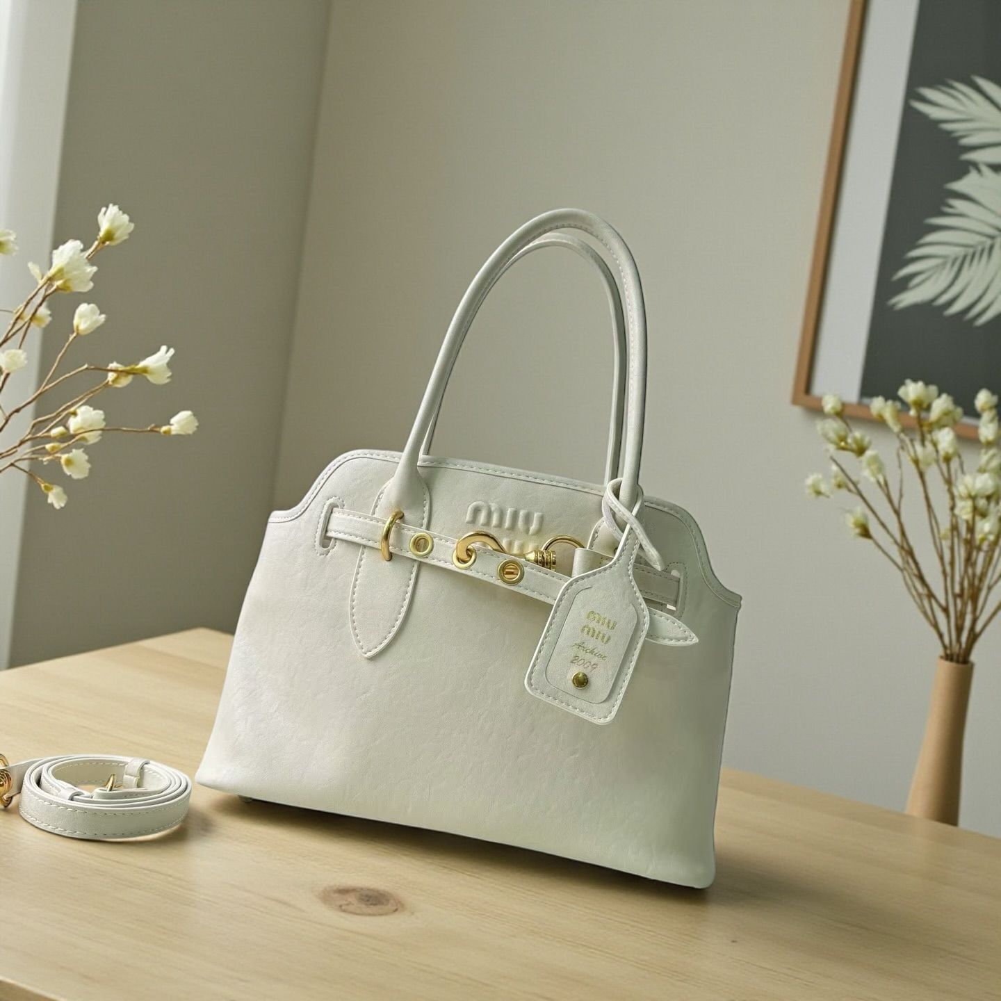 MIU MIU全新柔脂羊皮中古托特包