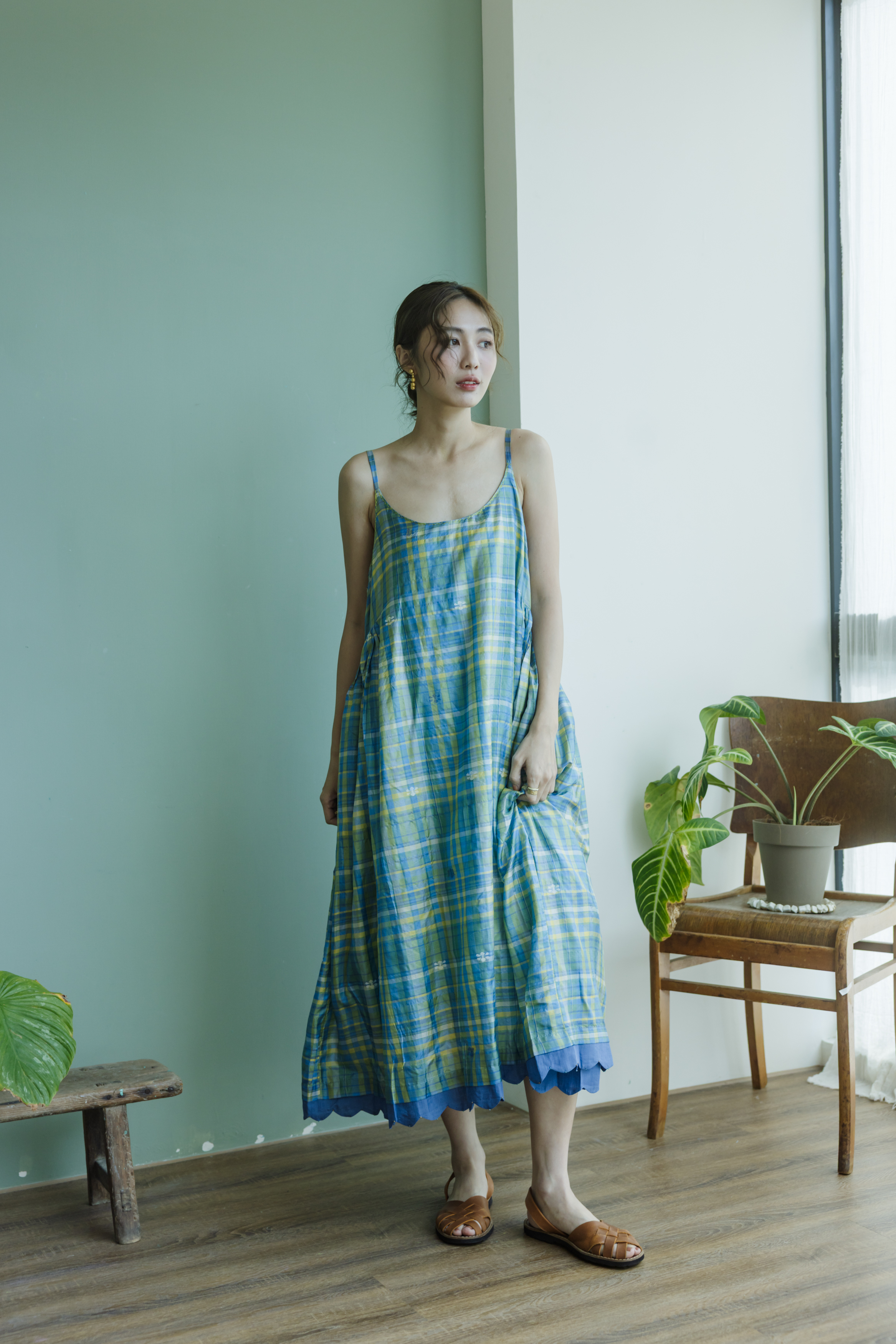 【karnam】細肩帶手織絲Jamdani洋裝 藍綠格