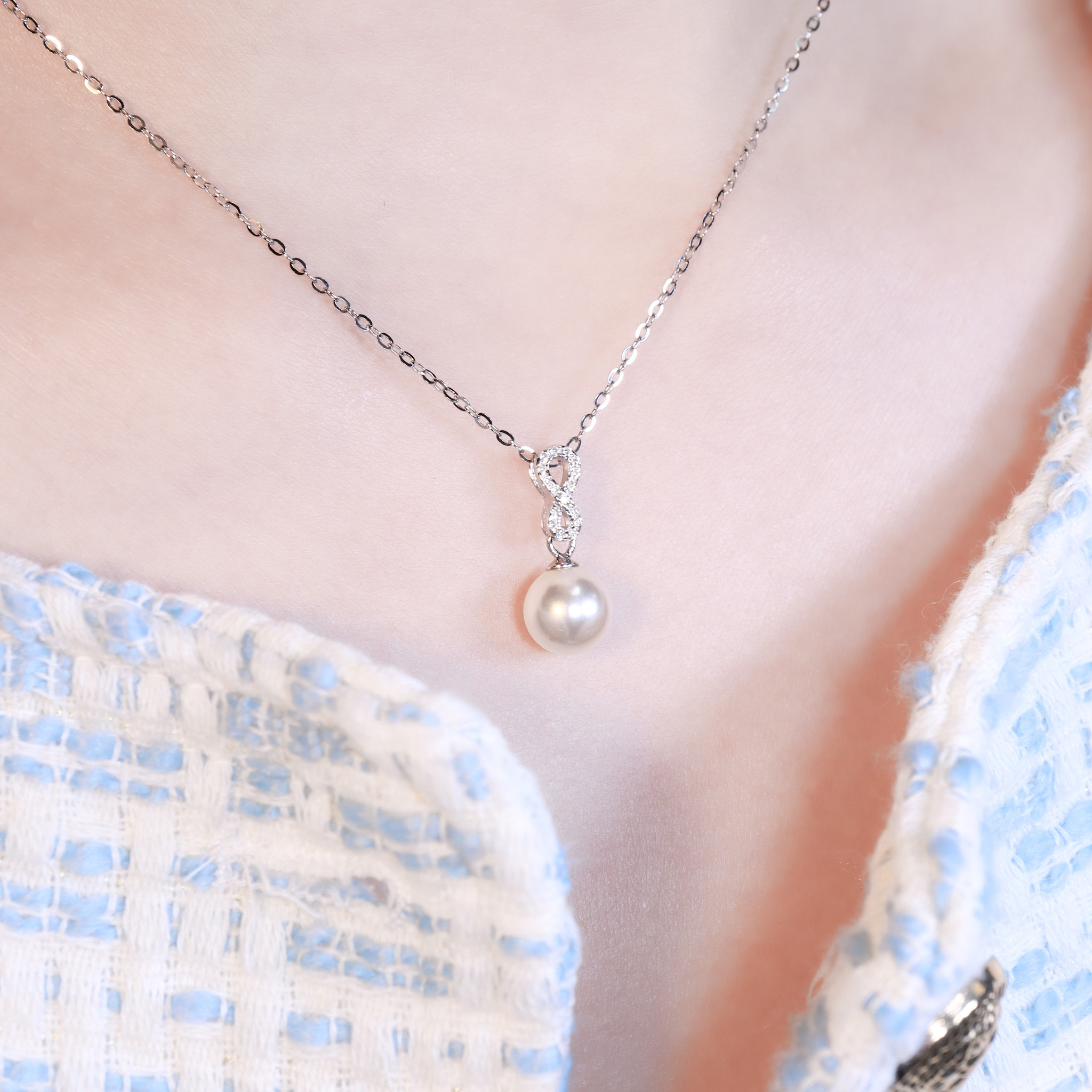 | 925純銀・厚鍍白金・莫桑石・珍珠 | 鑽光無止境珍惜你項鍊 | NE1594 |