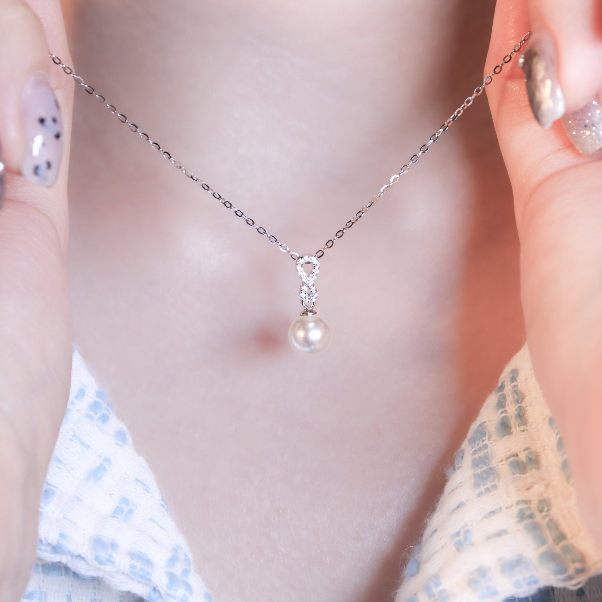 | 925純銀・厚鍍白金・莫桑石・珍珠 | 鑽光無止境珍惜你項鍊 | NE1594 |