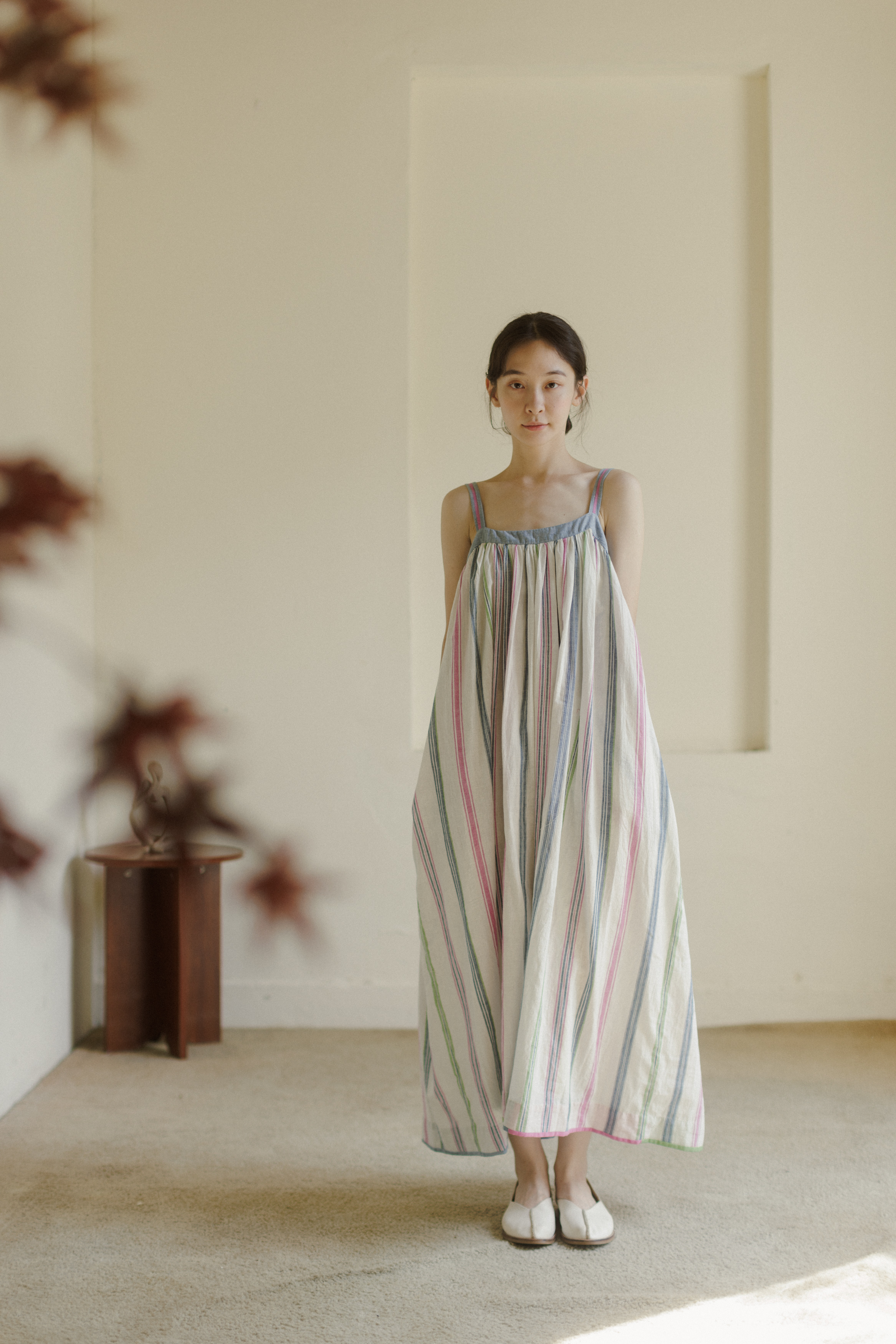 【karnam】無袖手織布洋裝_白底條紋