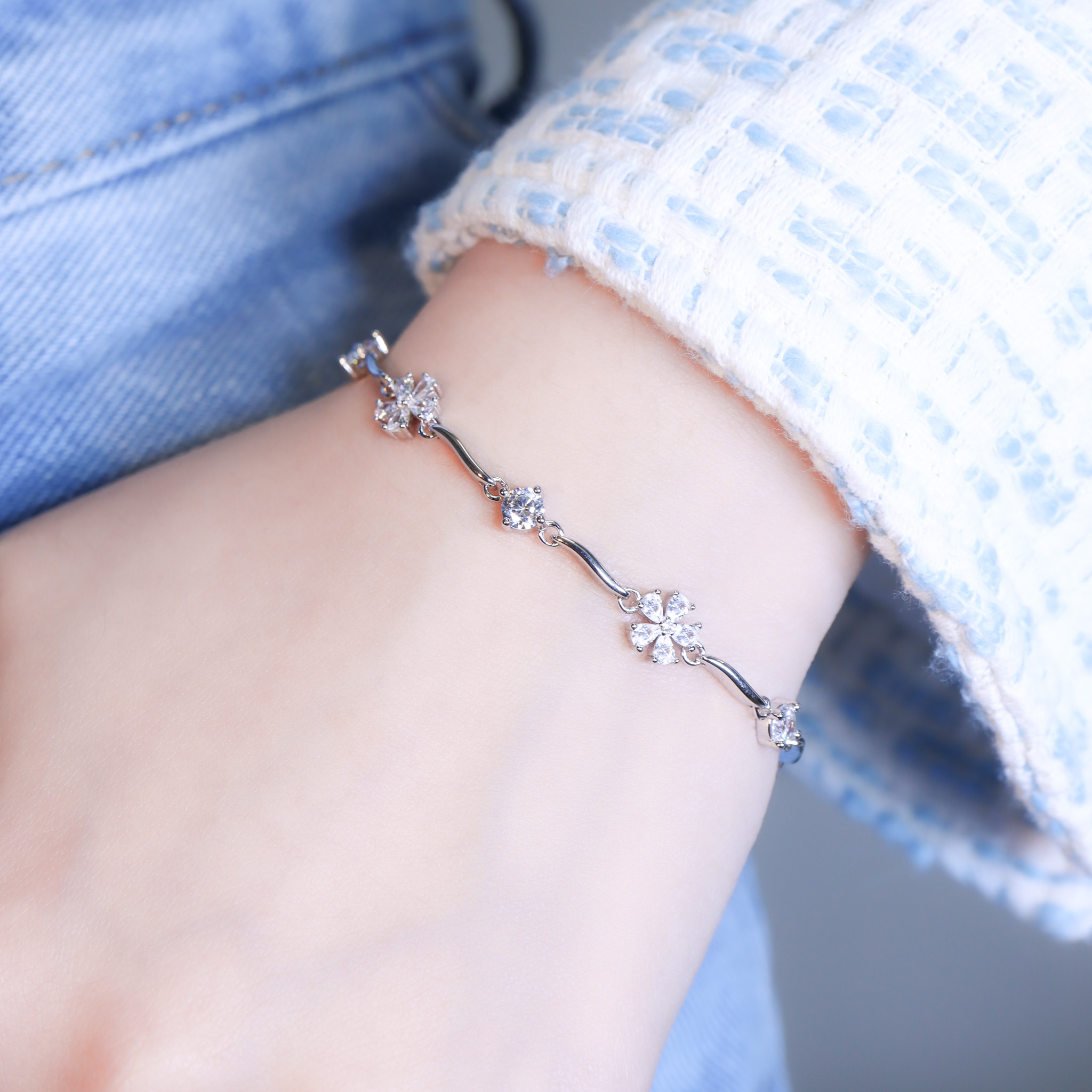 | 925純銀・白金 | 花漾極致時刻軟手鐲 | BR1498 |